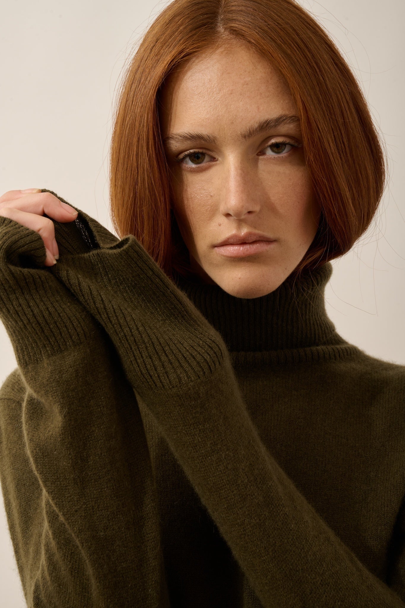 LEXIE pull col roulé chatain