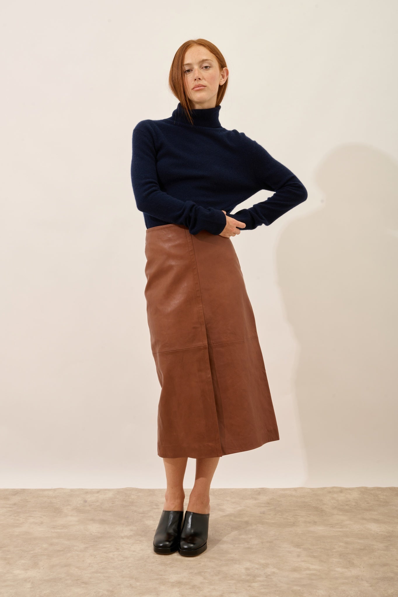 LEXIE pull col roulé navy