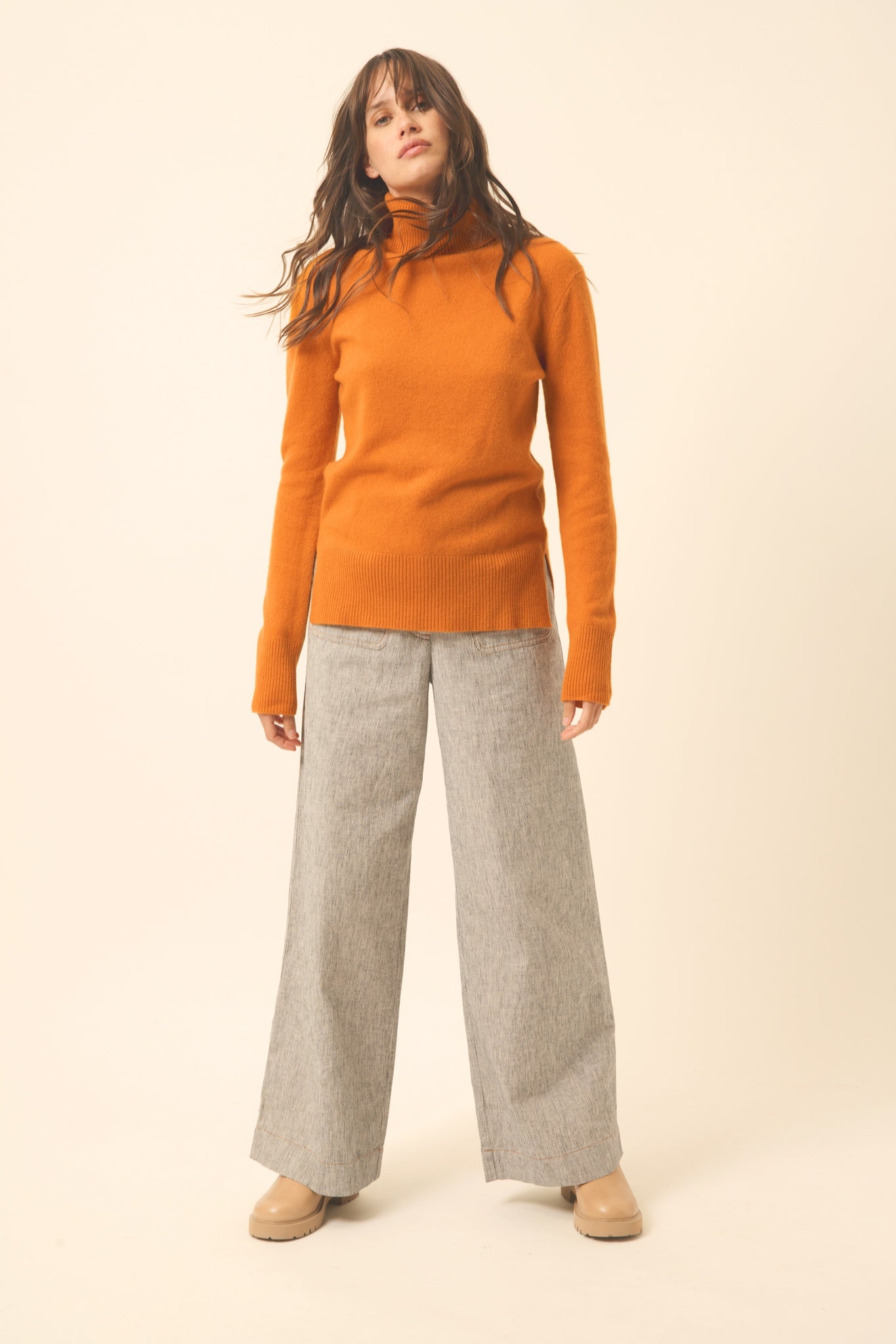 LEXIE pull col roulé ocre