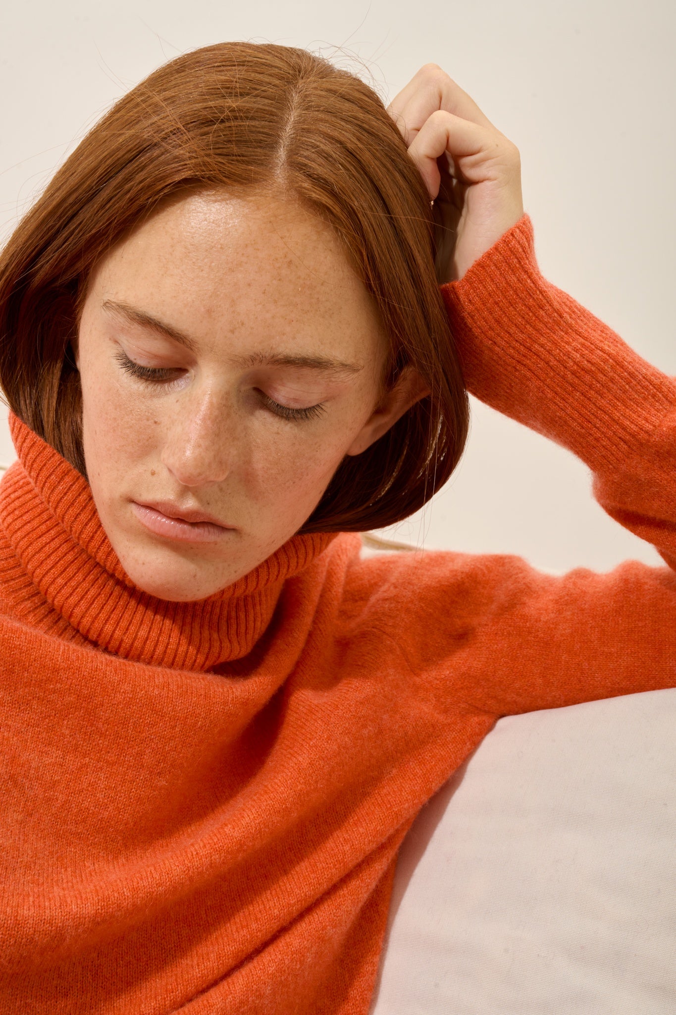 LEXIE pull col roulé orange chiné
