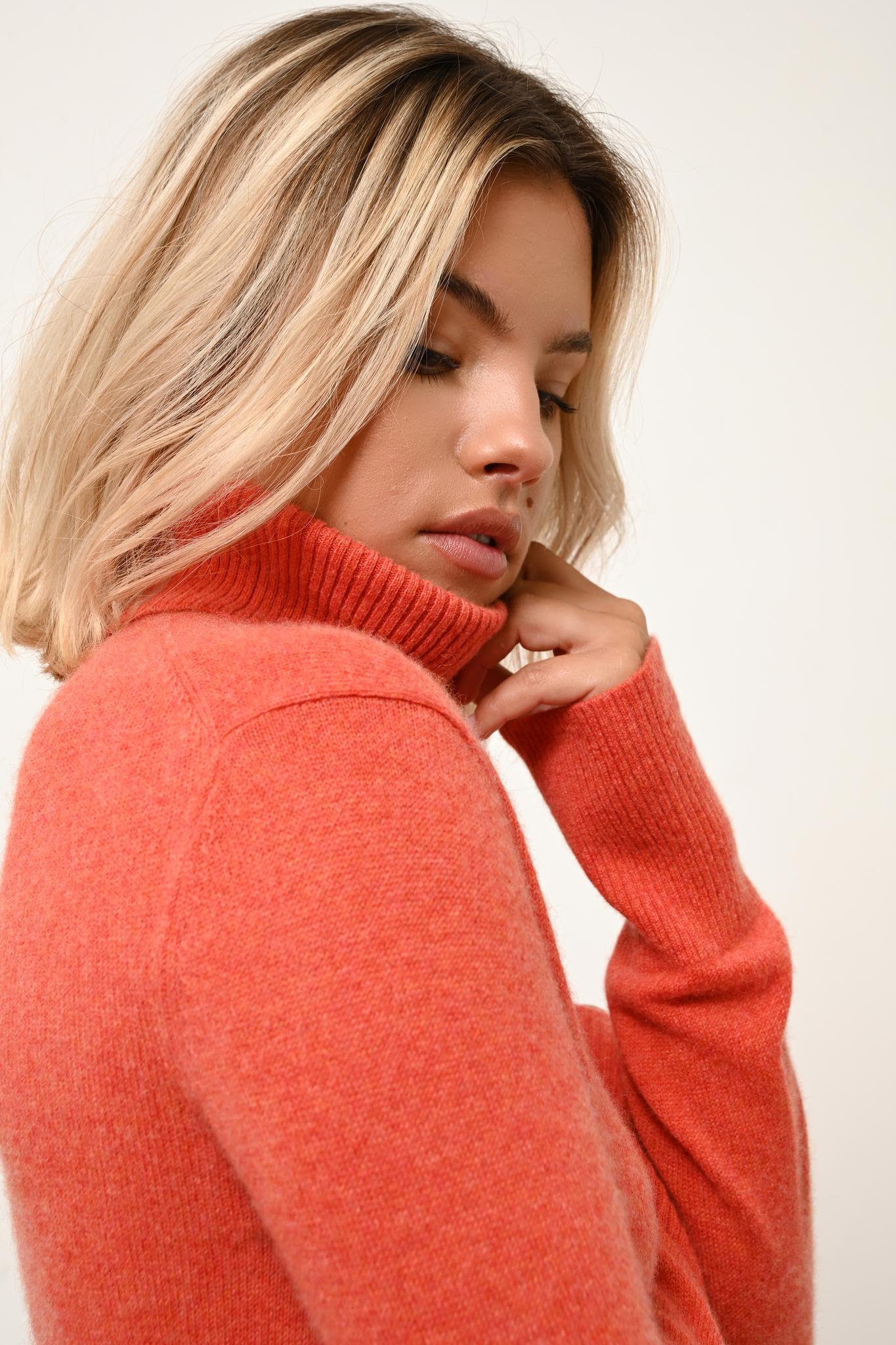 LEXIE pull col roulé orange chiné