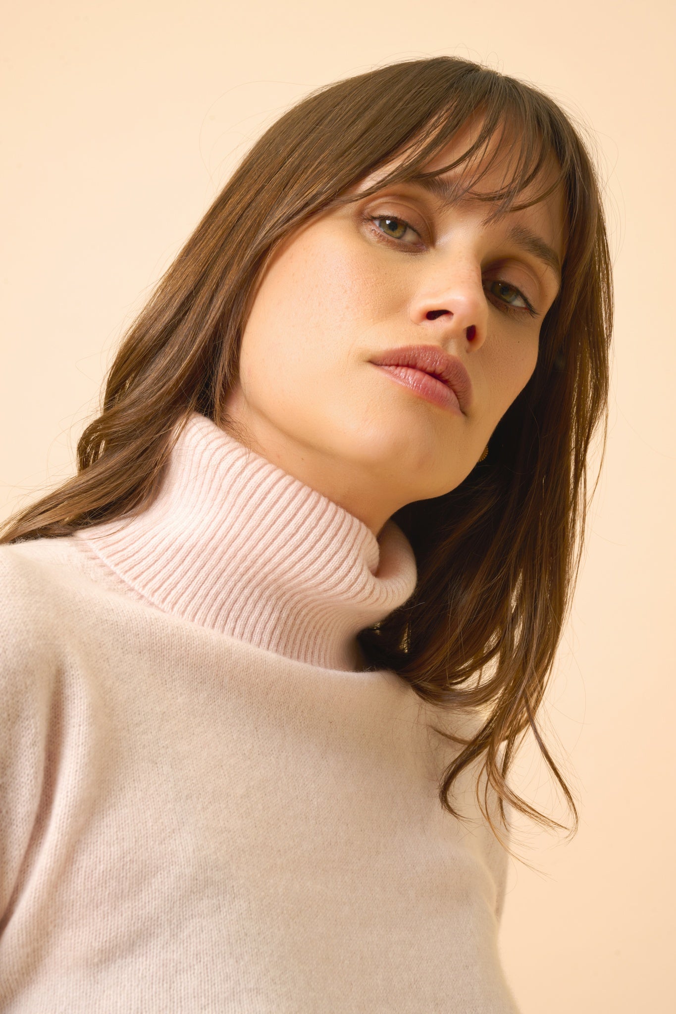 LEXIE pull col roulé poudre