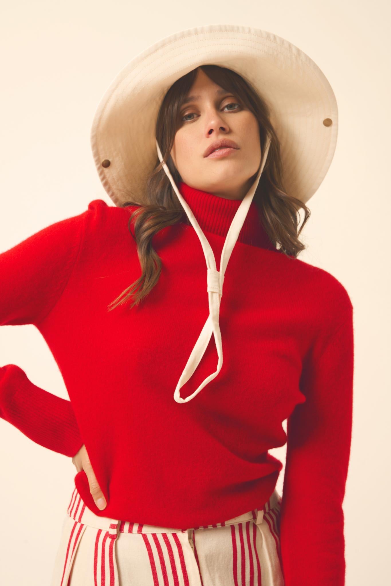 LEXIE pull col roulé rouge