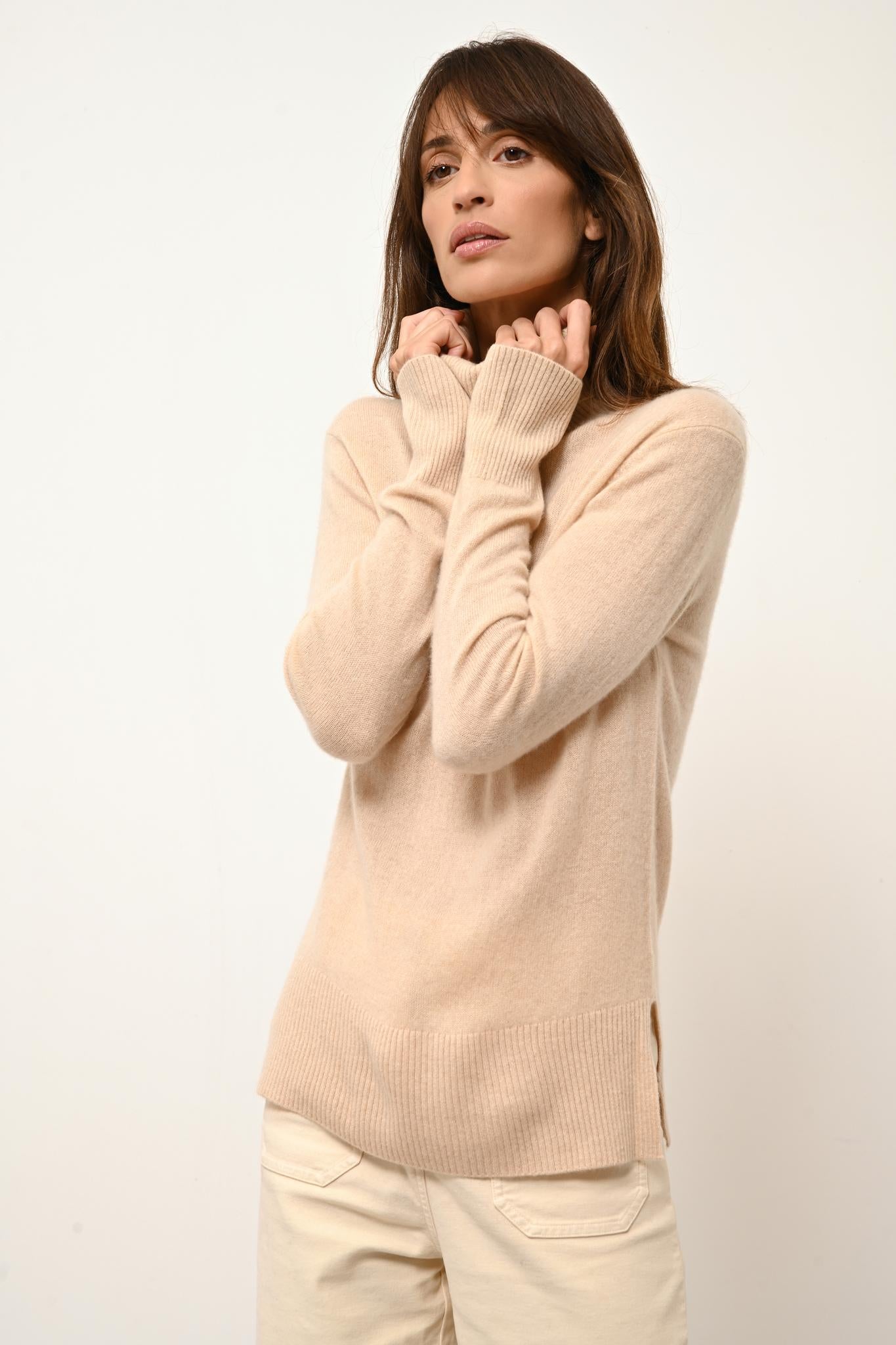 LEXIE pull col roulé sable
