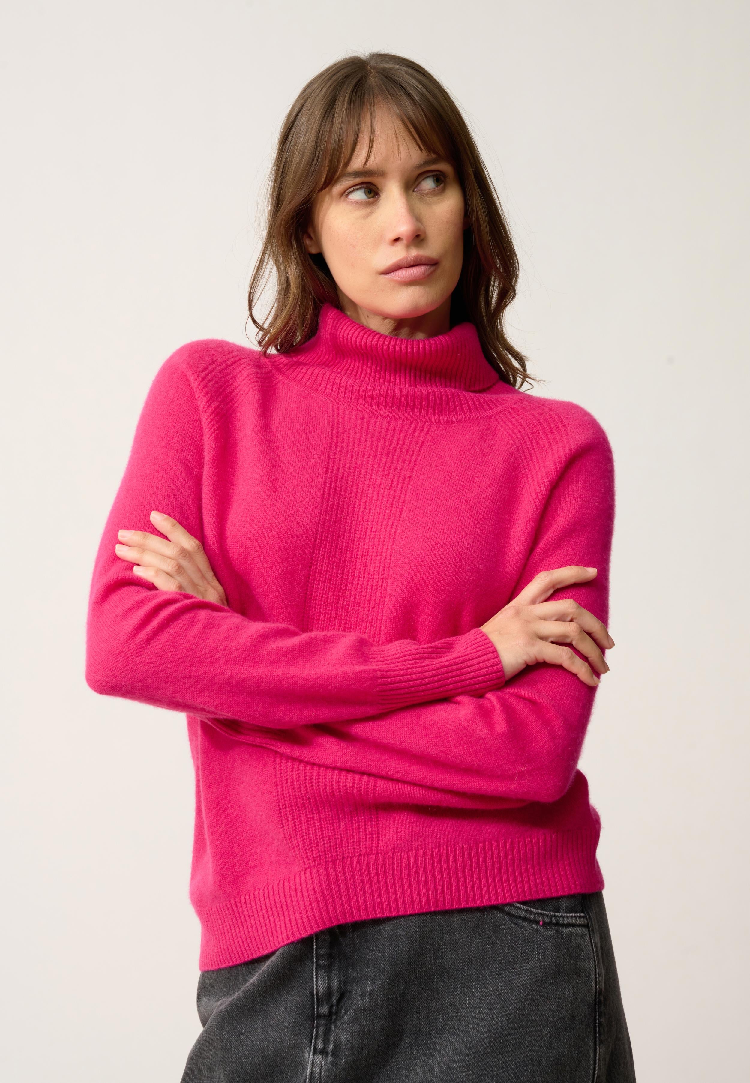LILLY pull col roulé fuchsia