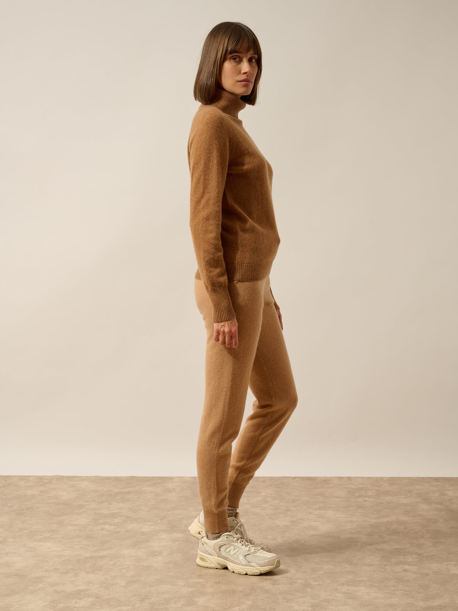 LILLY pull col roulé noisette