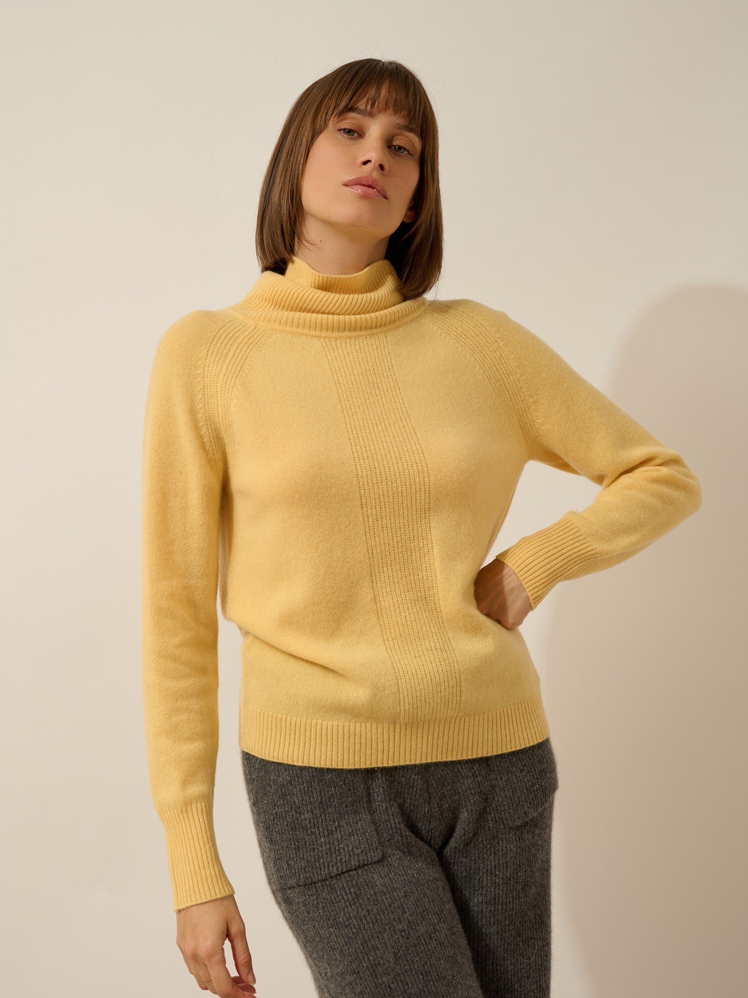 lilly pull col roulé vanille