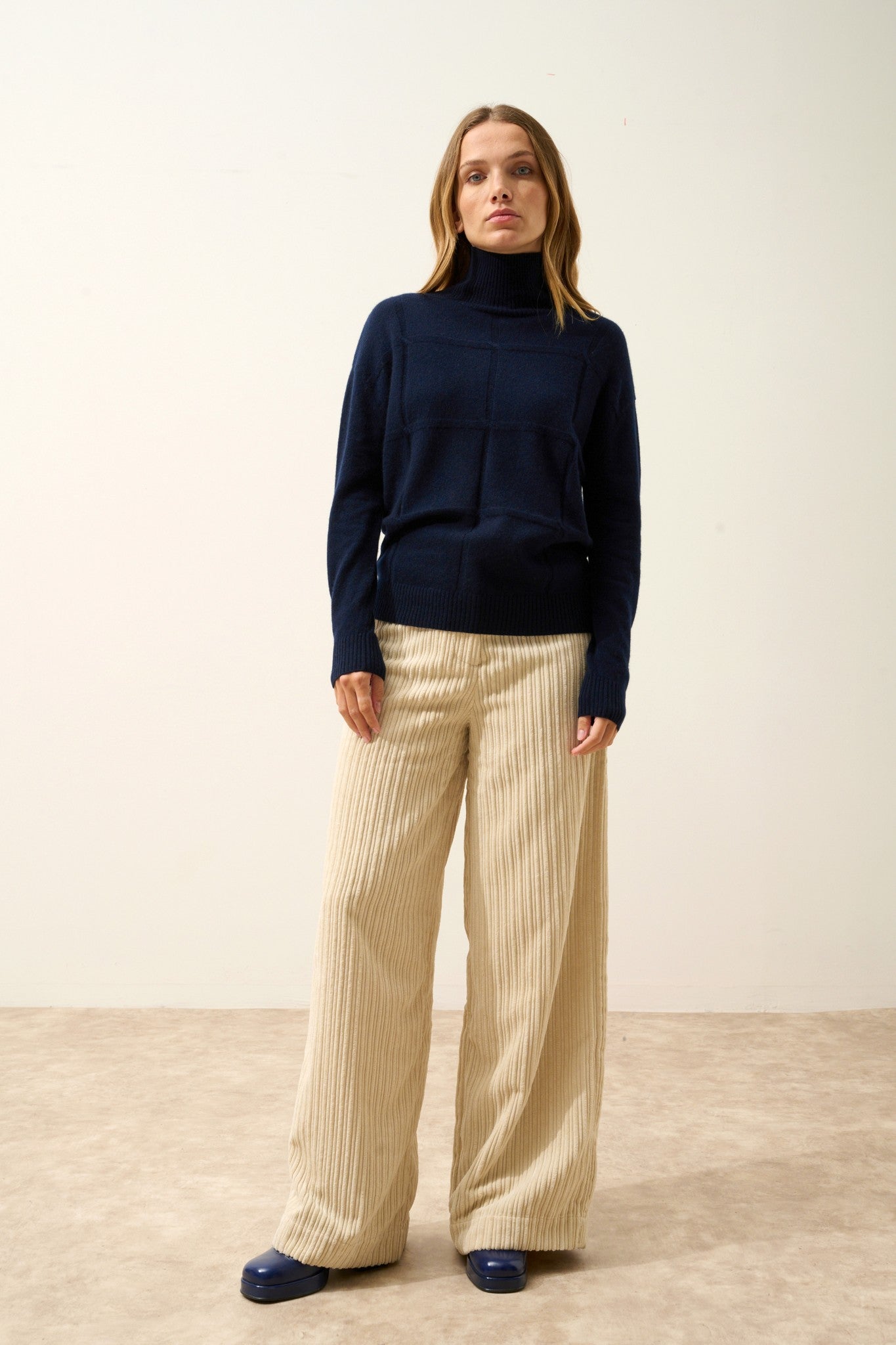 loralia pull col roulé navy 100% cachemire