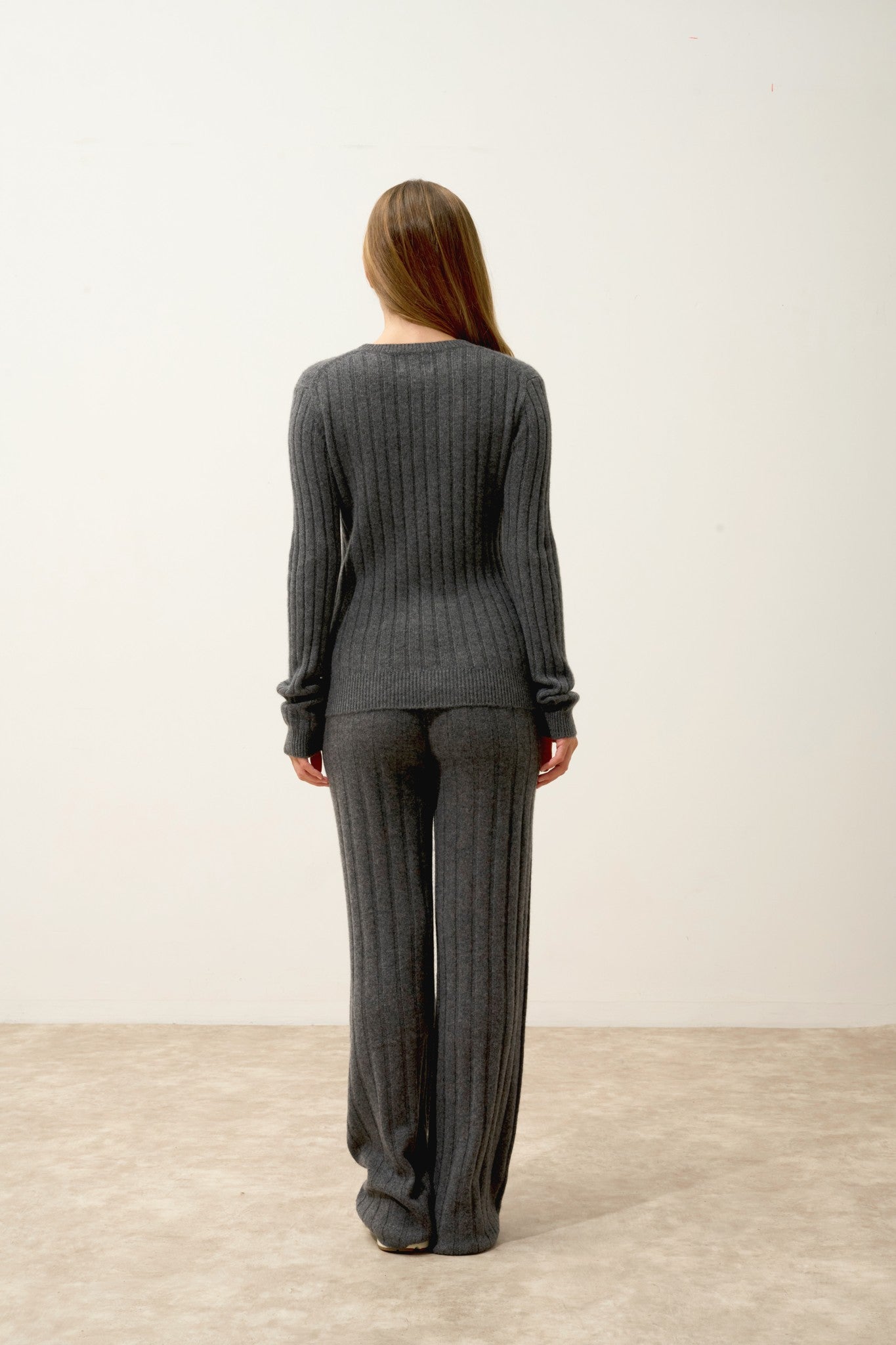 lorana pull col rond 4 fils anthracite chiné 100% cachemire