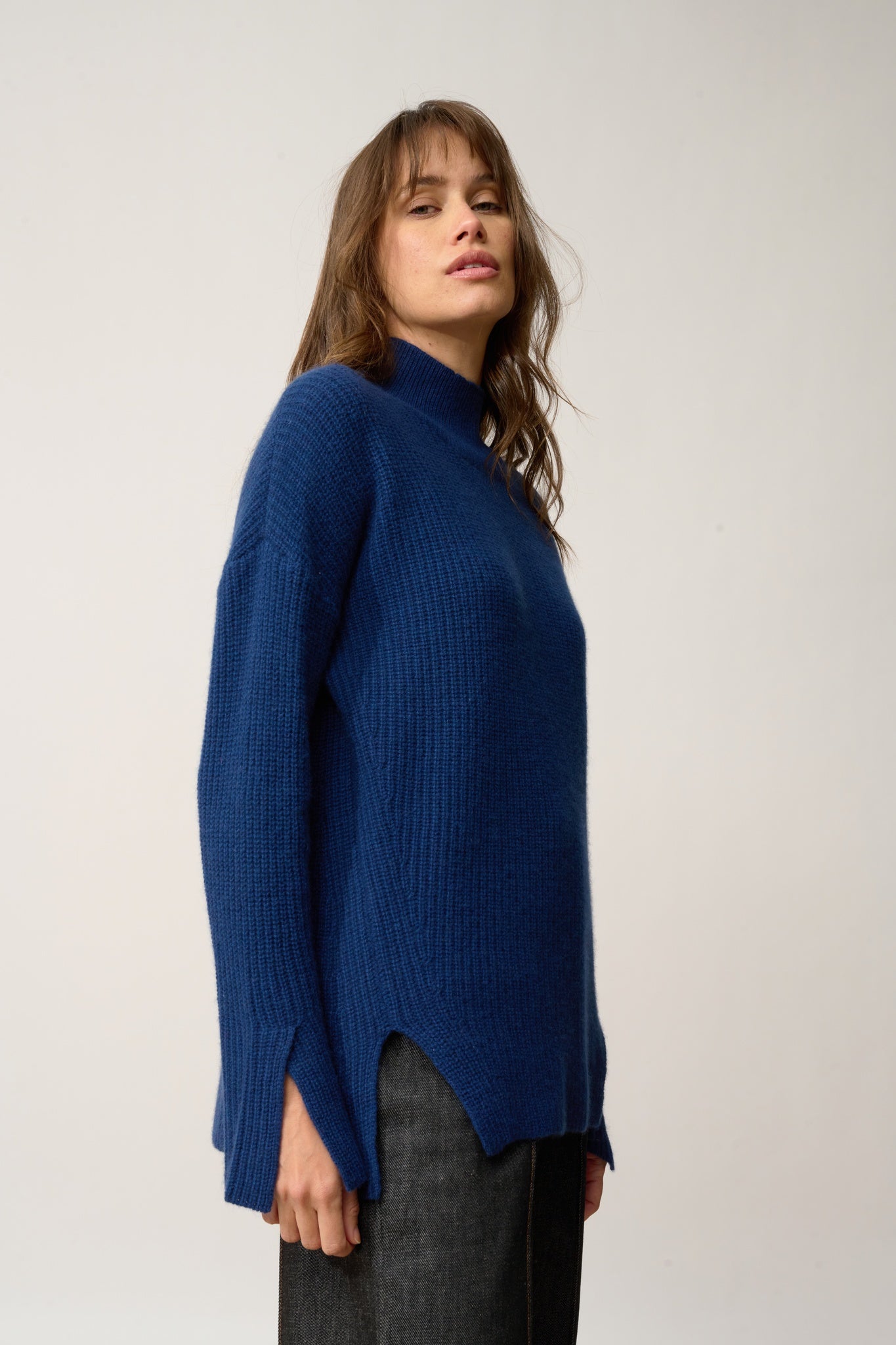 LOUISE pull col roulé minuit