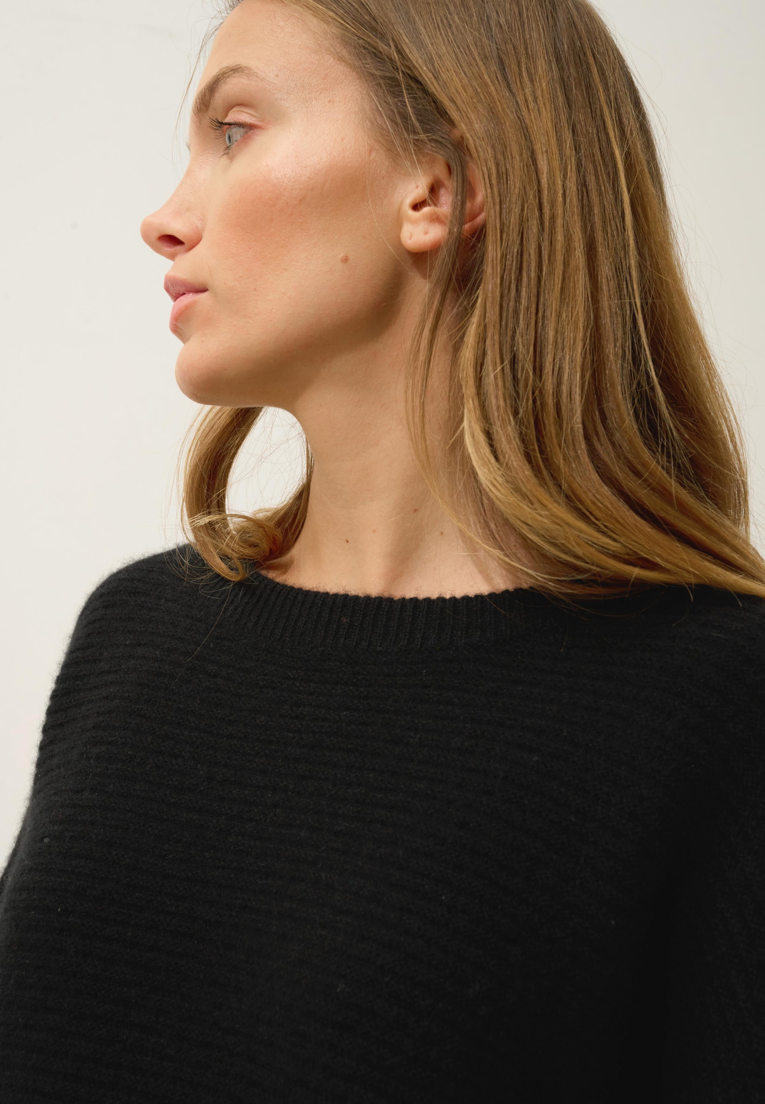 LOUNA pull col rond noir
