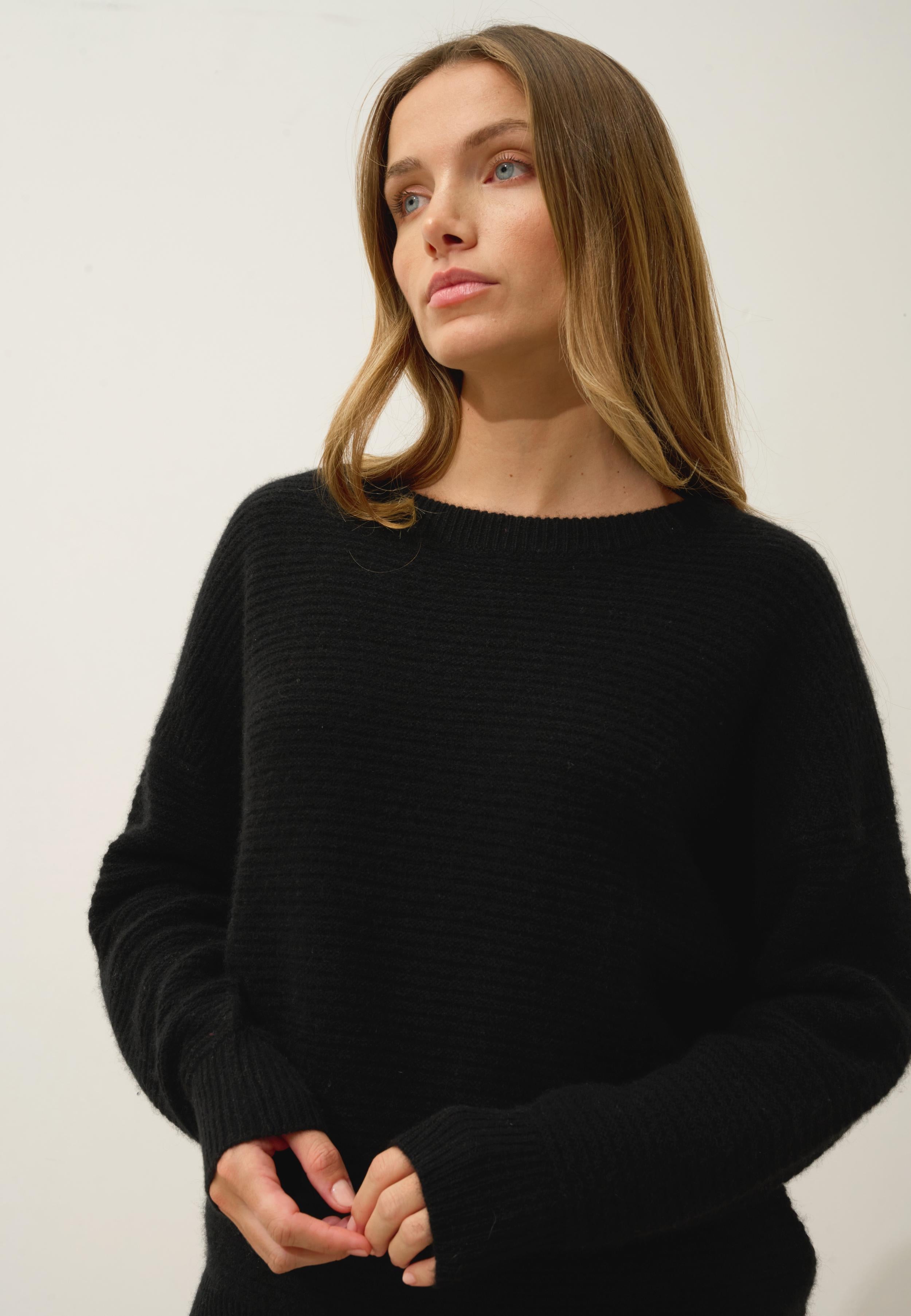 LOUNA pull col rond noir
