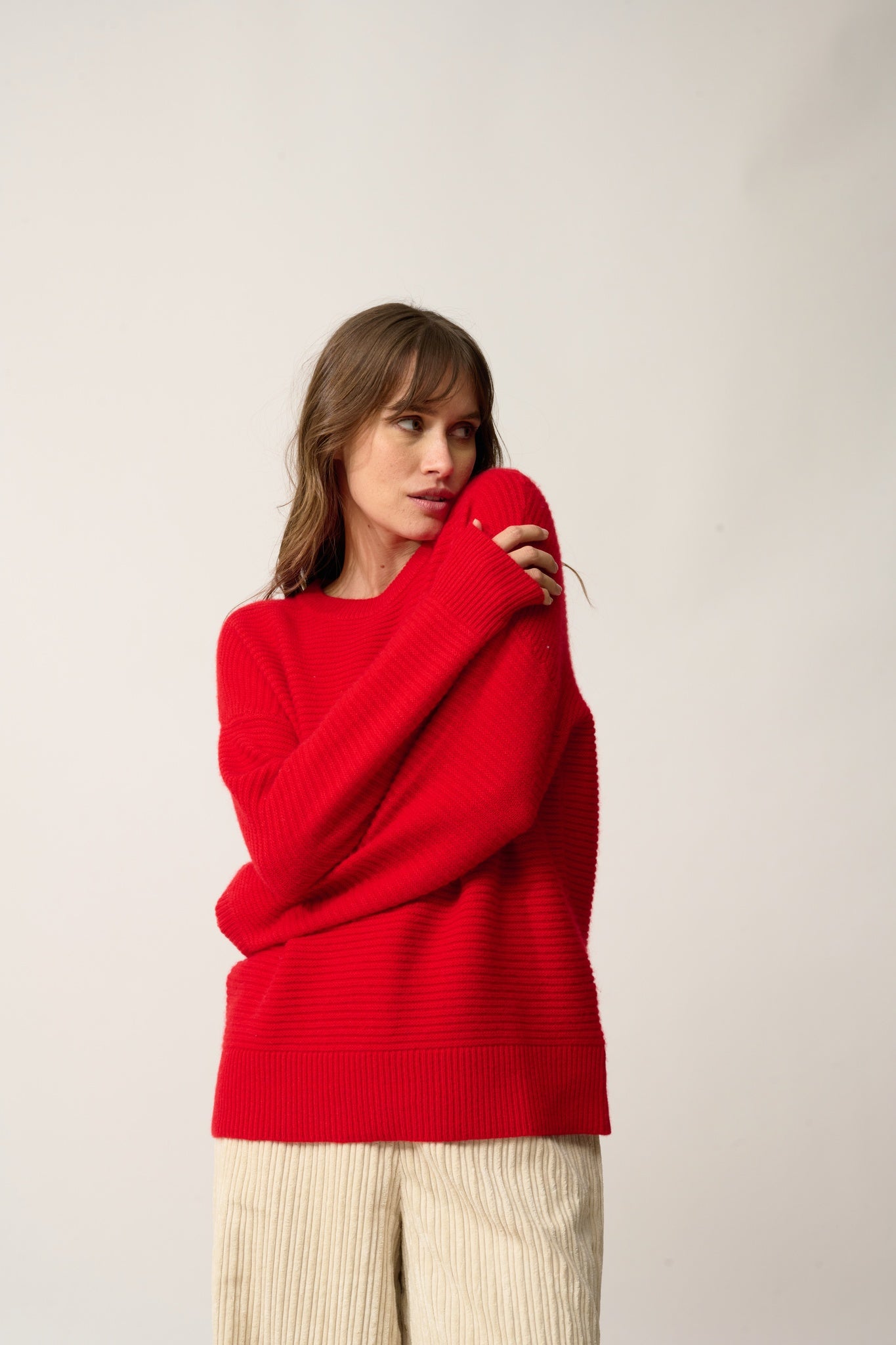 LOUNA pull col rond rouge