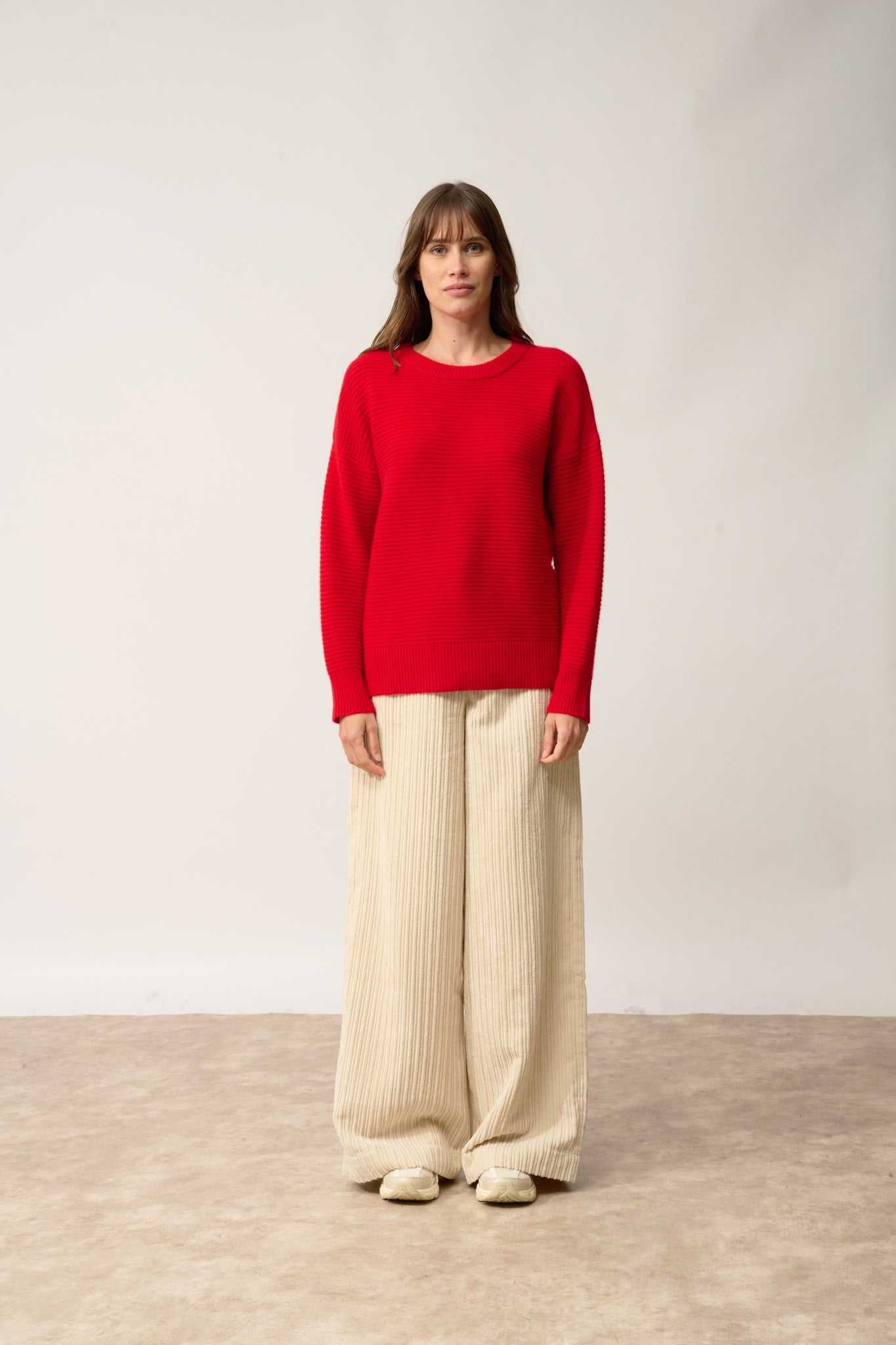 LOUNA pull col rond rouge