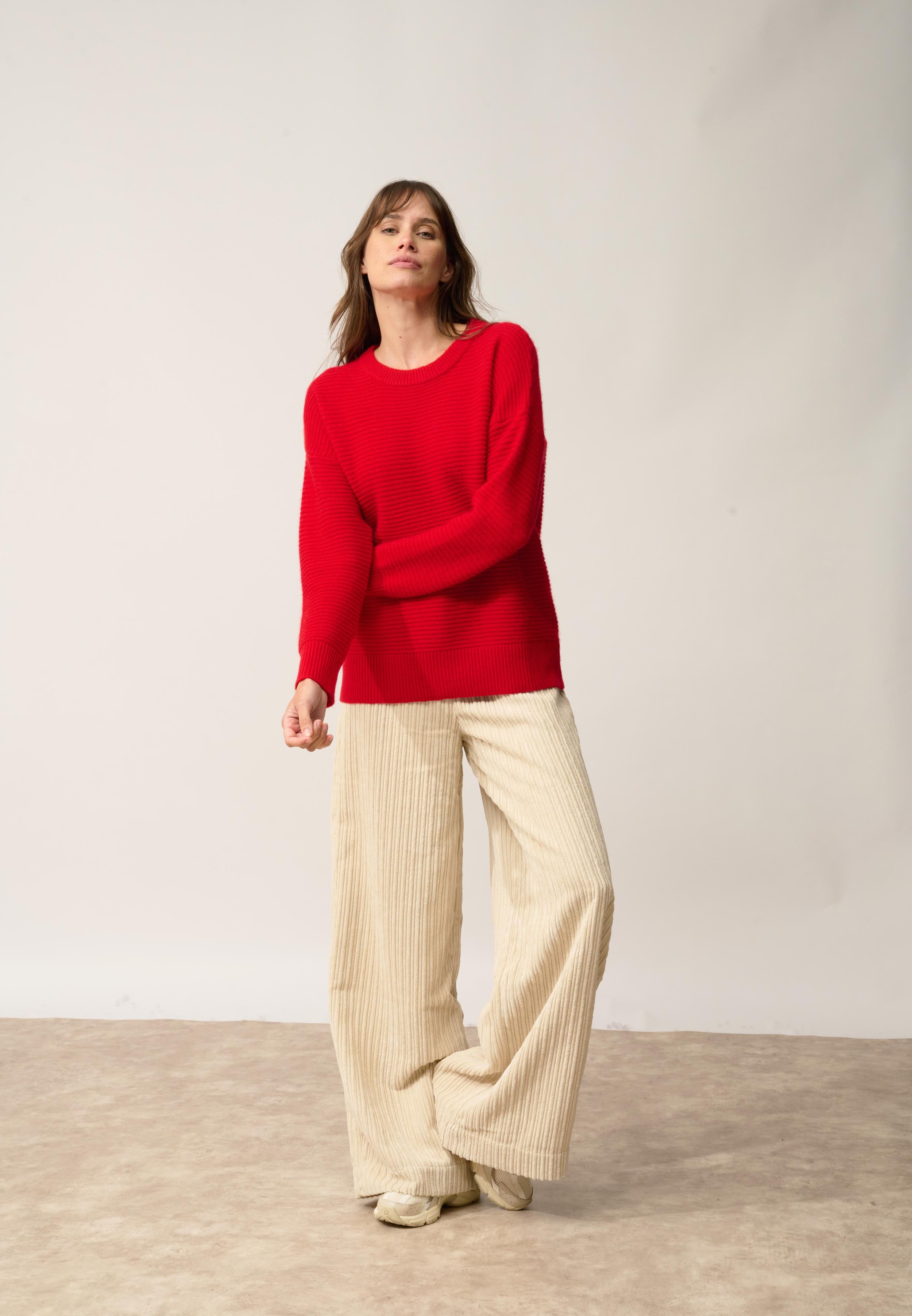 LOUNA pull col rond rouge