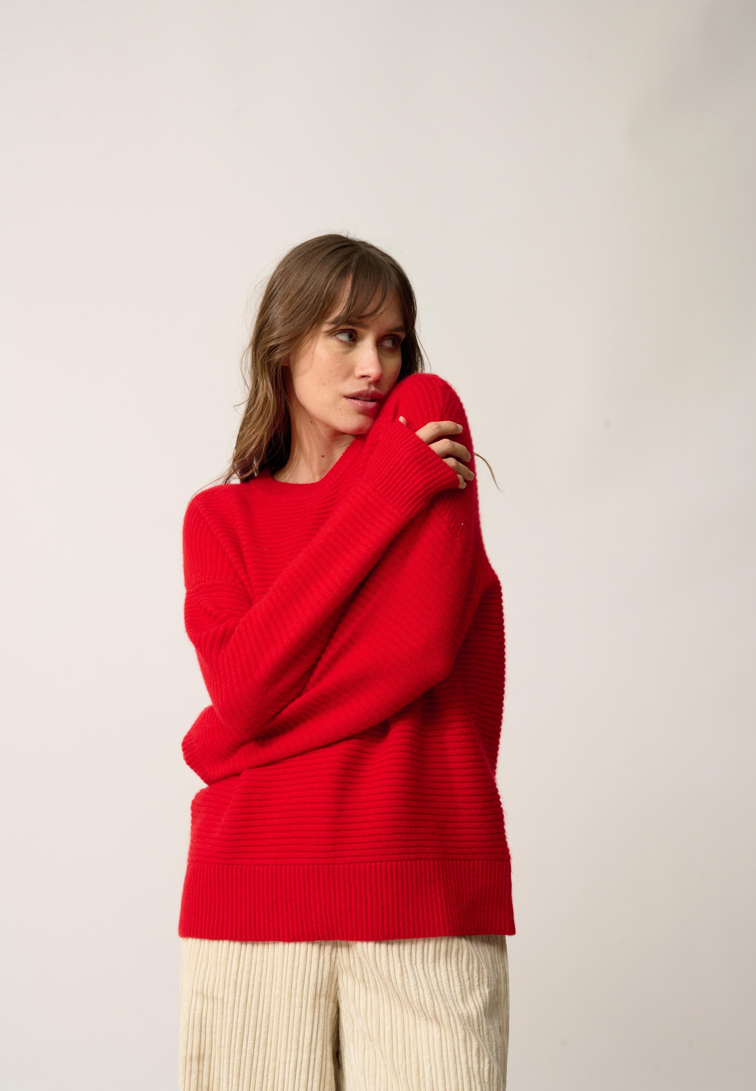 LOUNA pull col rond rouge