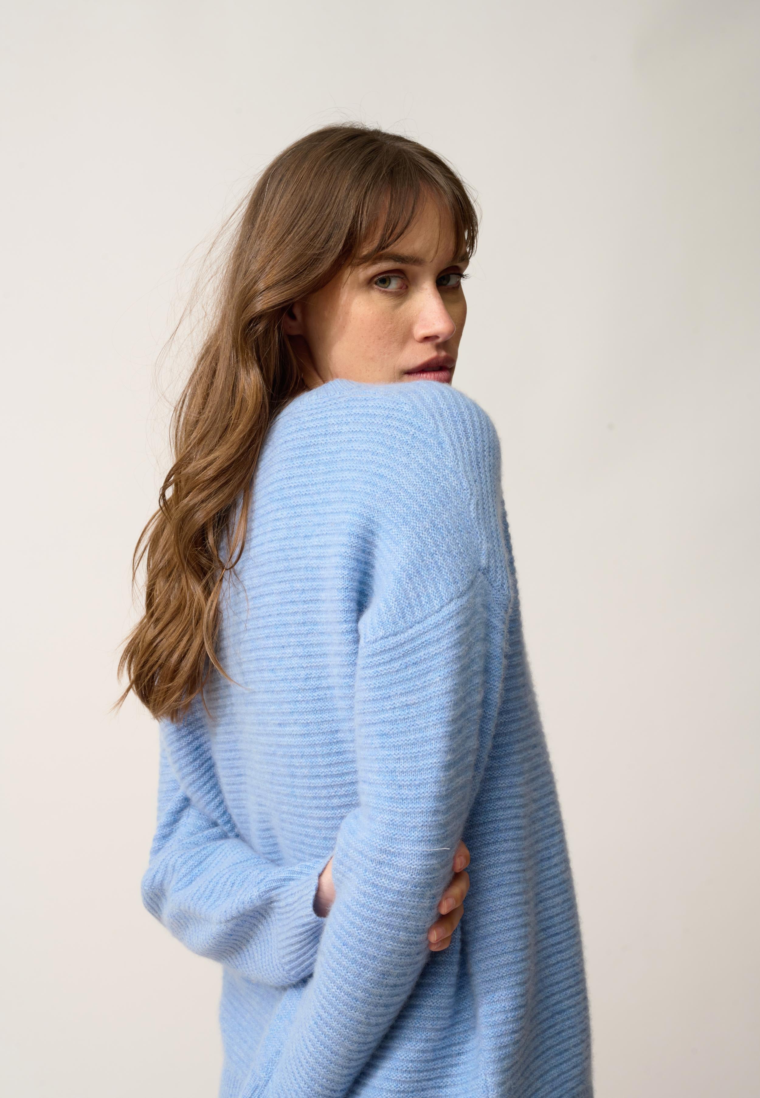LOUNA pull col rond sky