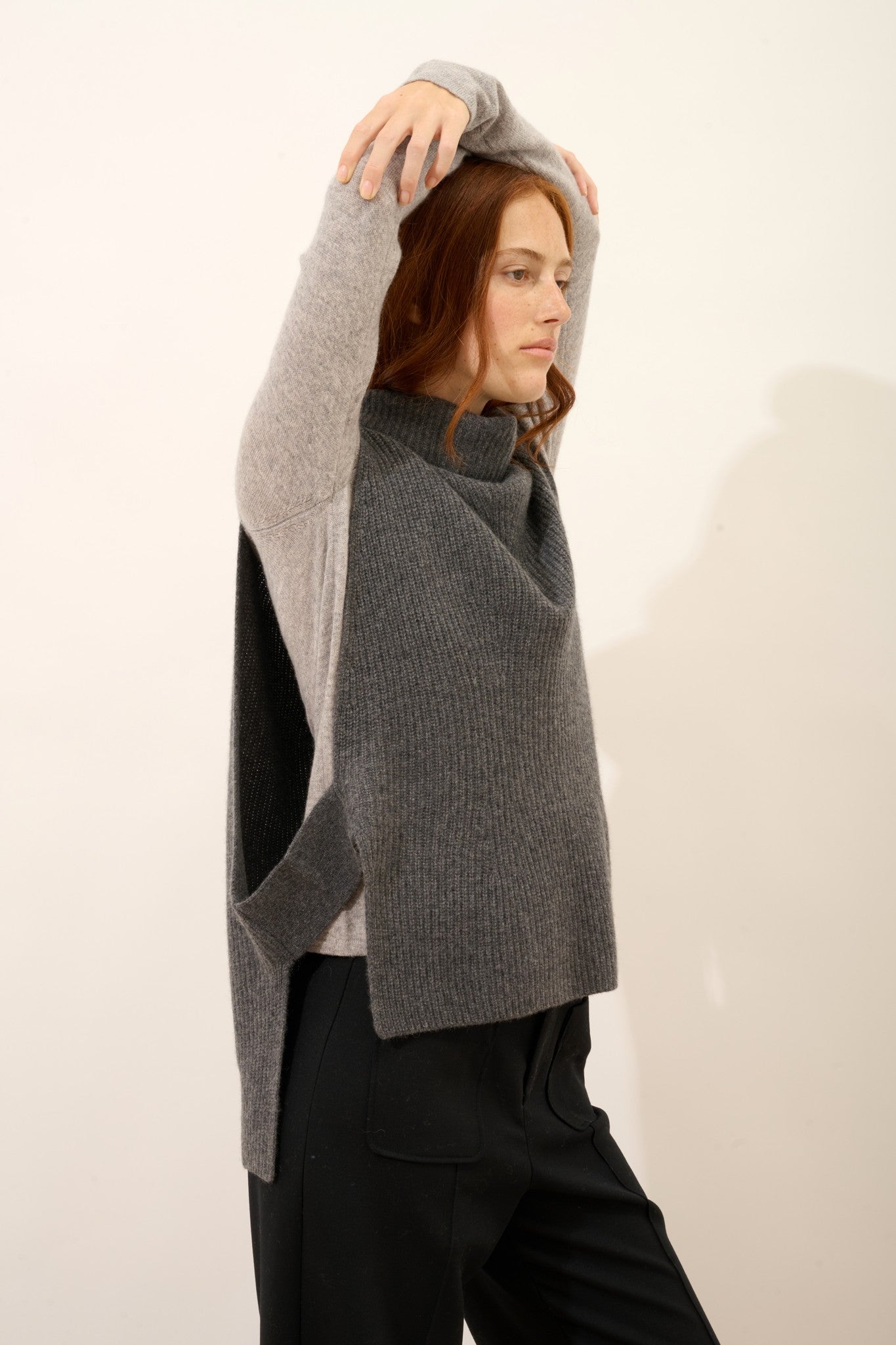 lou cape col roulé sans manches 4 fils anthracite chiné 100% cachemire