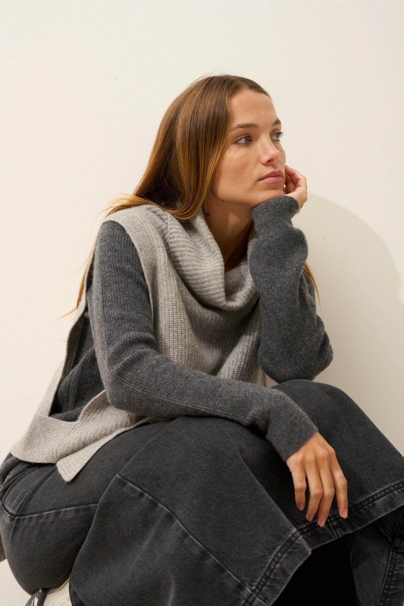 LOU cape col roulé sans manches 4 fils nuage chiné