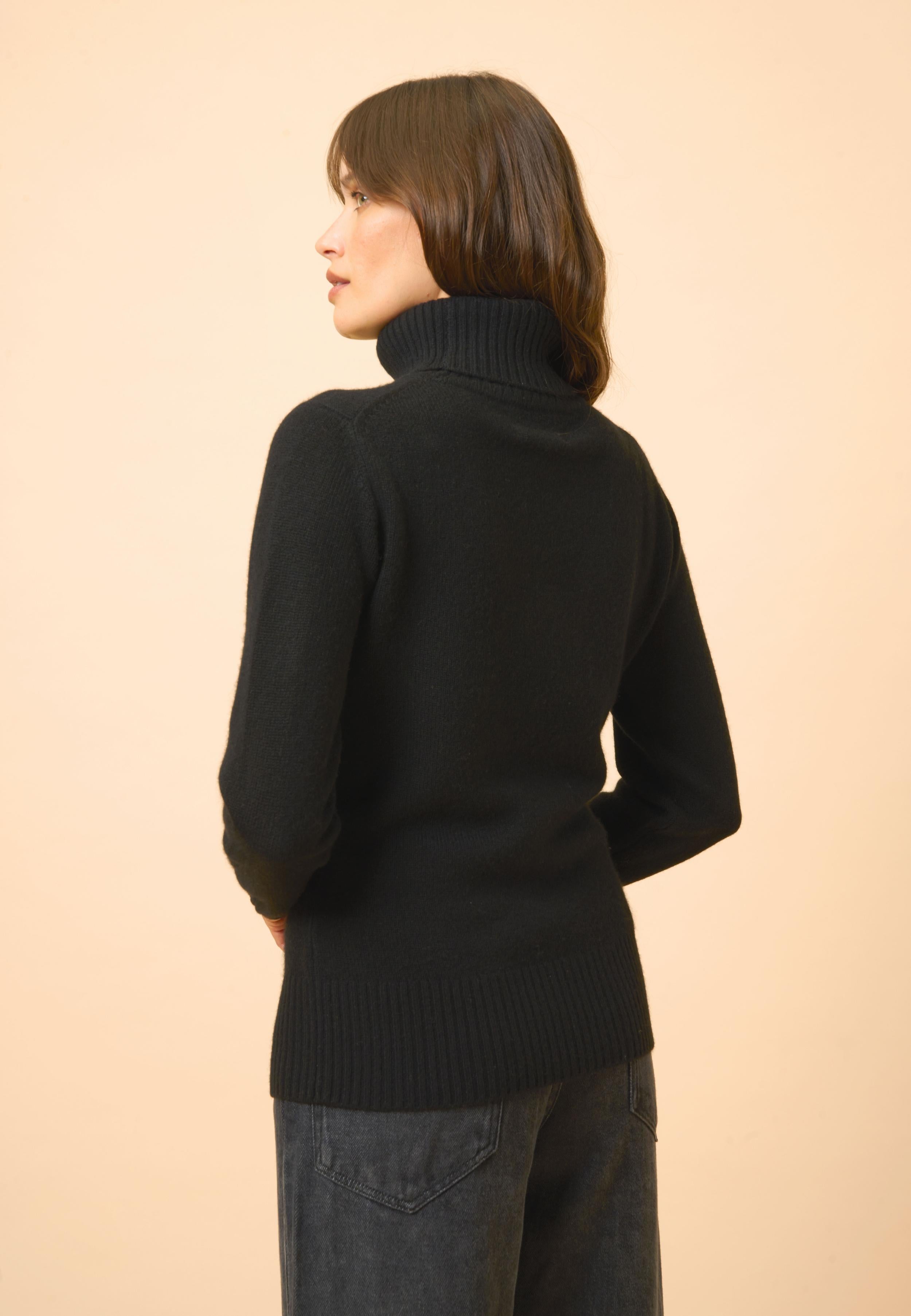 LUCIE pull col roulé noir