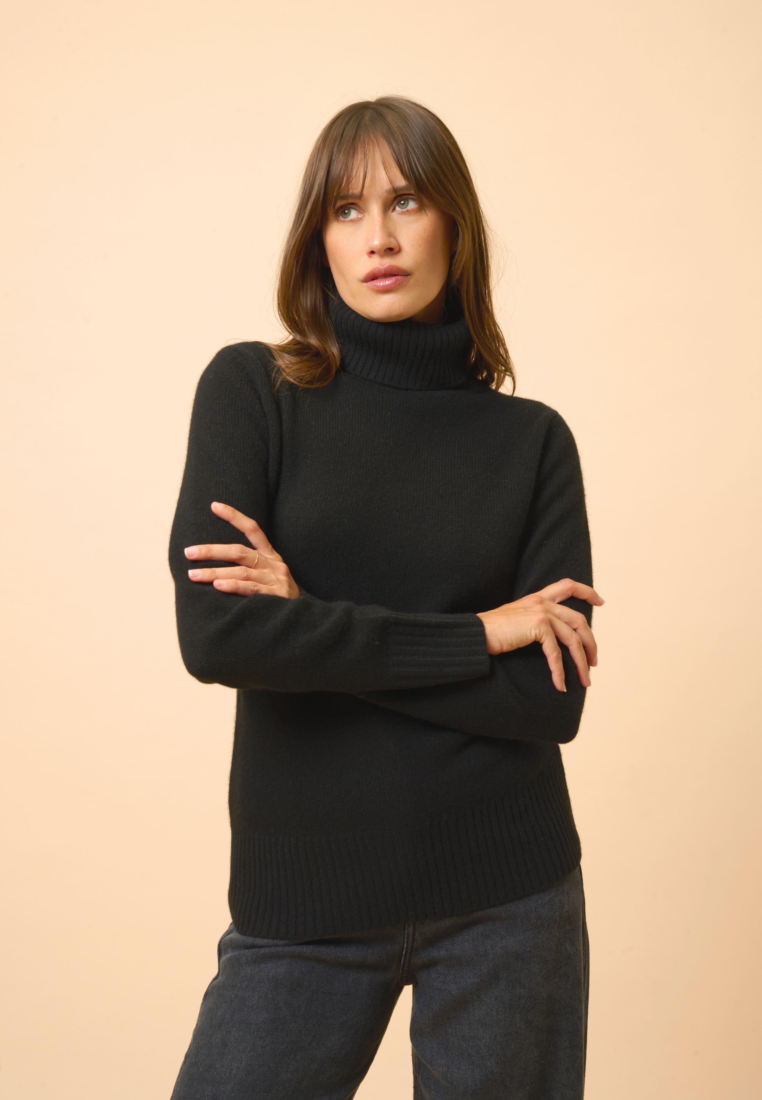 LUCIE pull col roulé noir