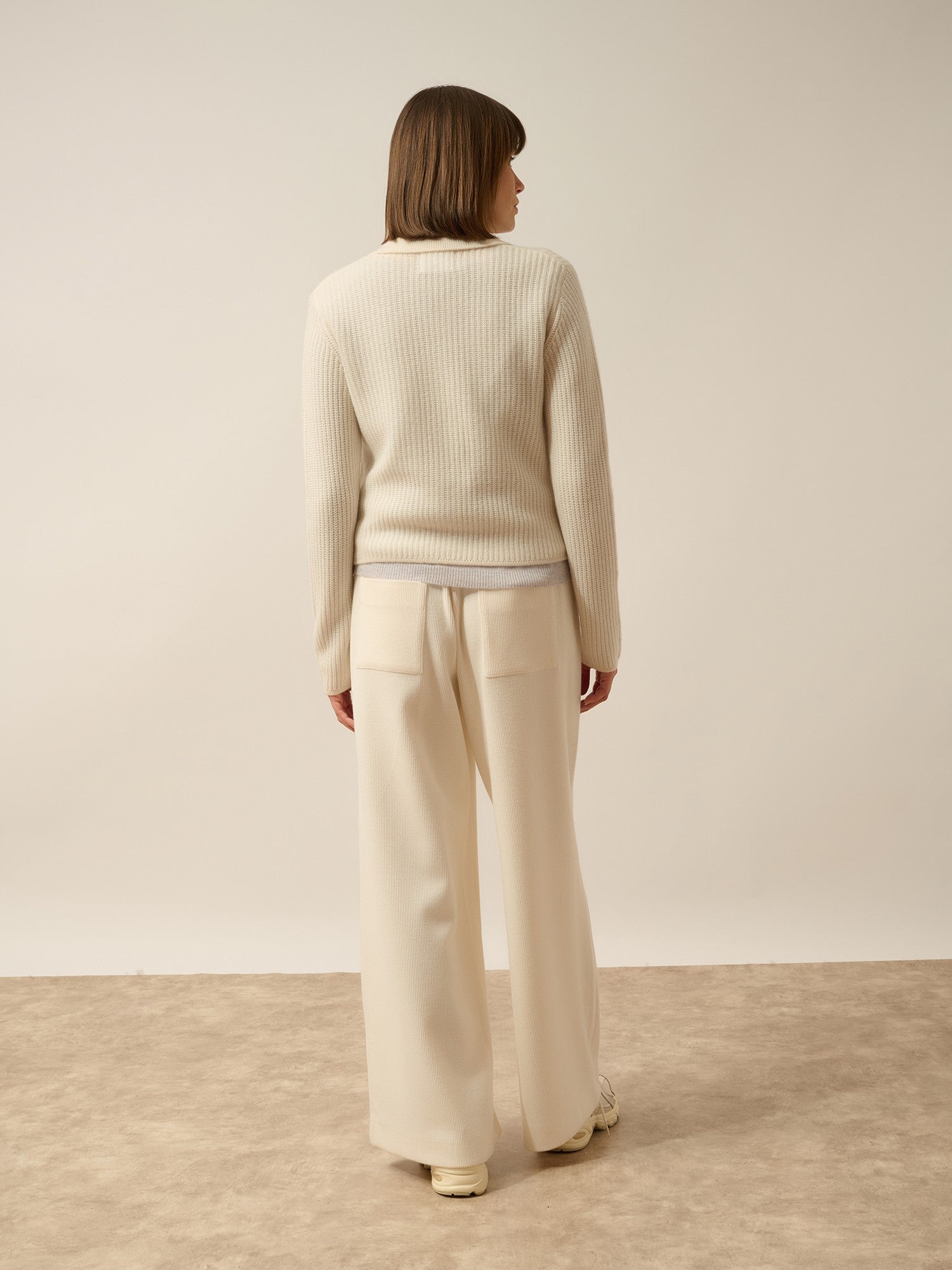 Margarethe short zippered jacket with shirt collar, 4 threads, ivory