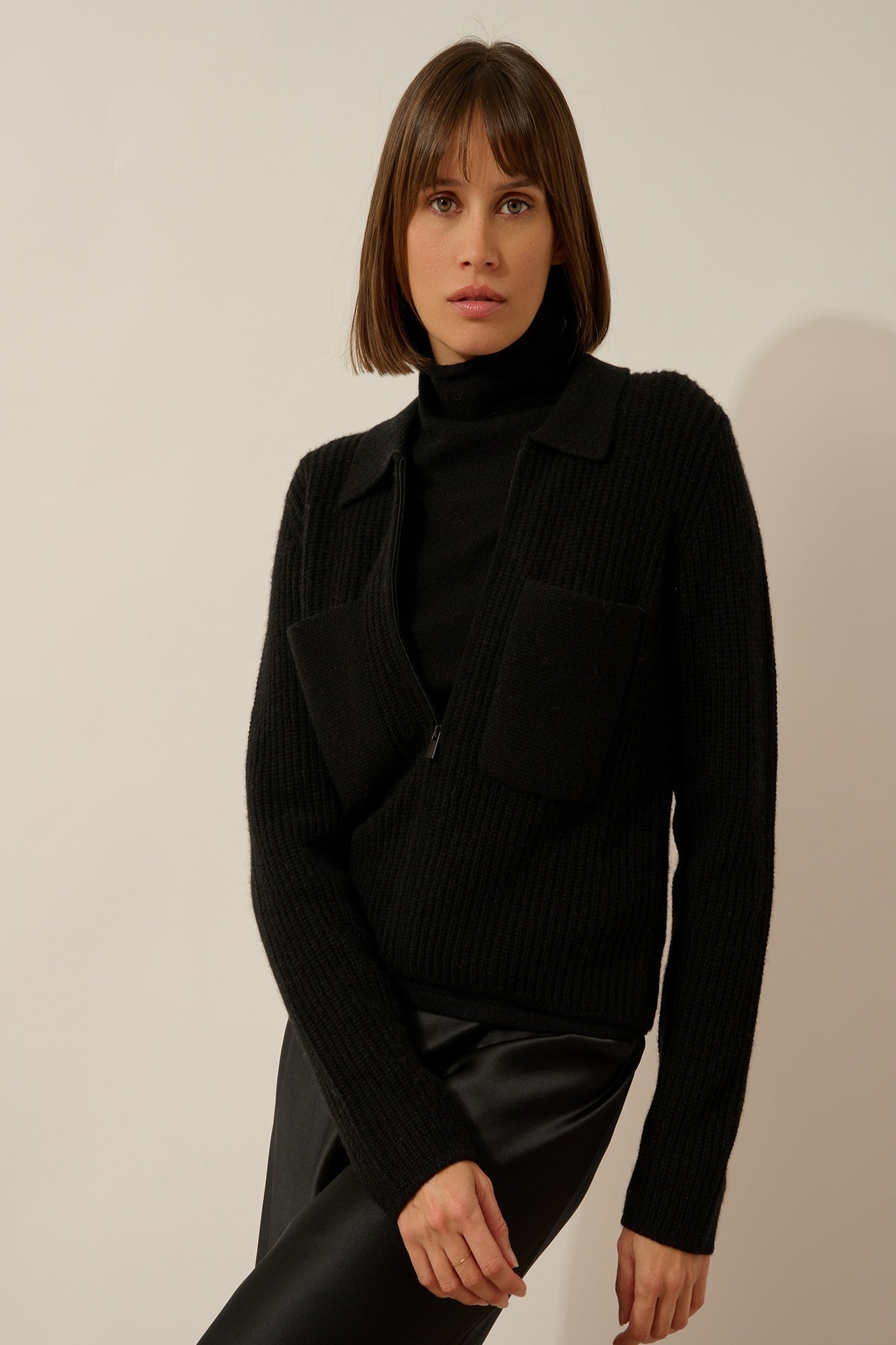 MARGARETHE veste courte zippée col chemise 4 fils noir