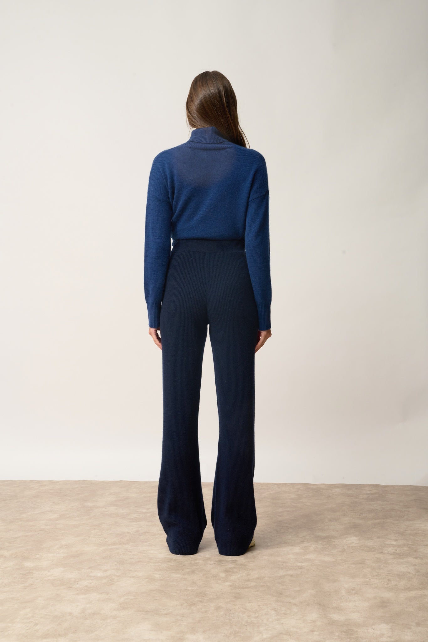 MARGRET navy pants