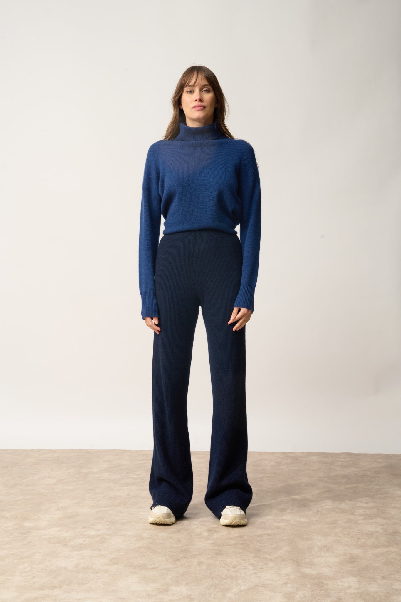 MARGRET navy pants