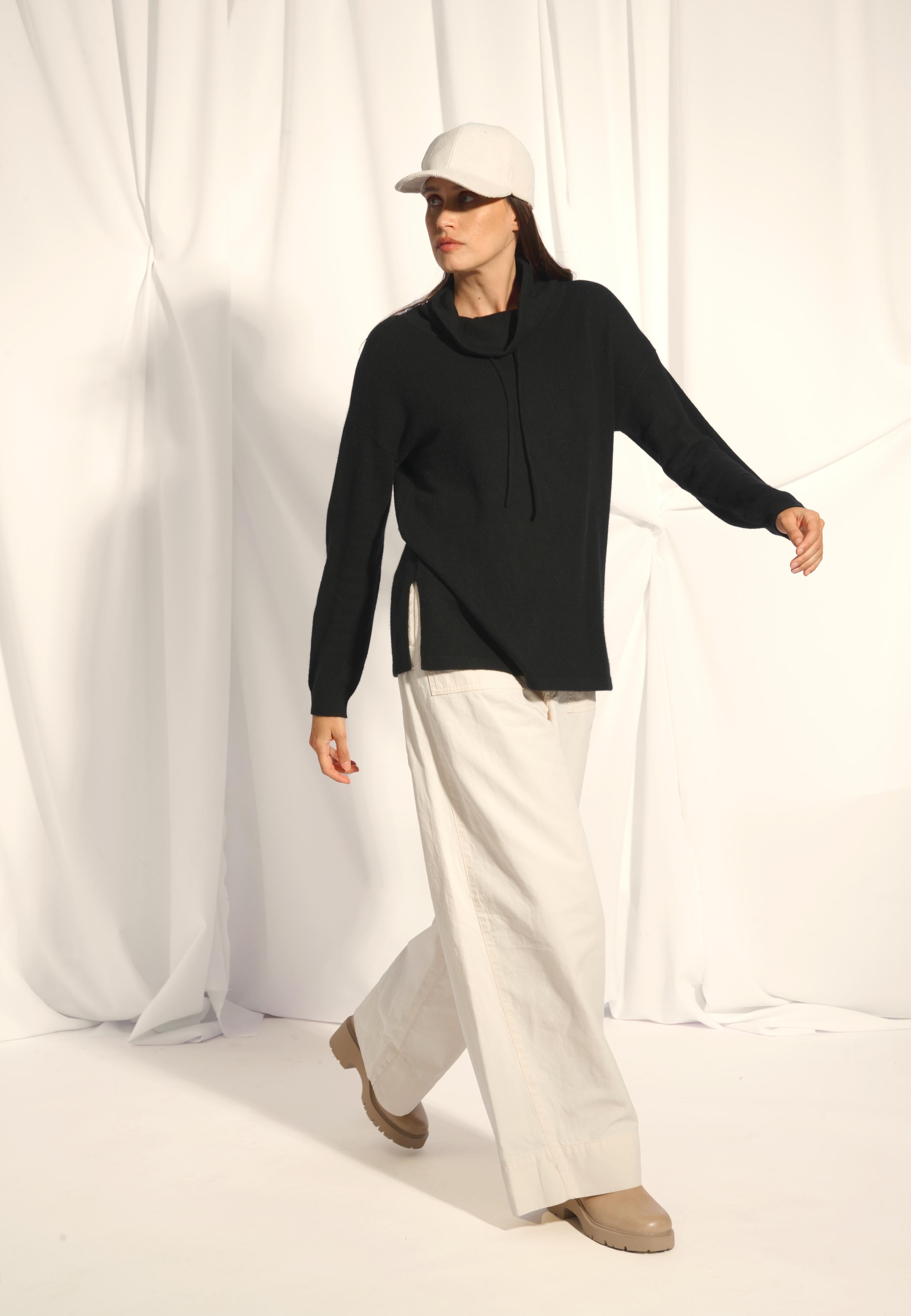 MELROSE pull col montant noir