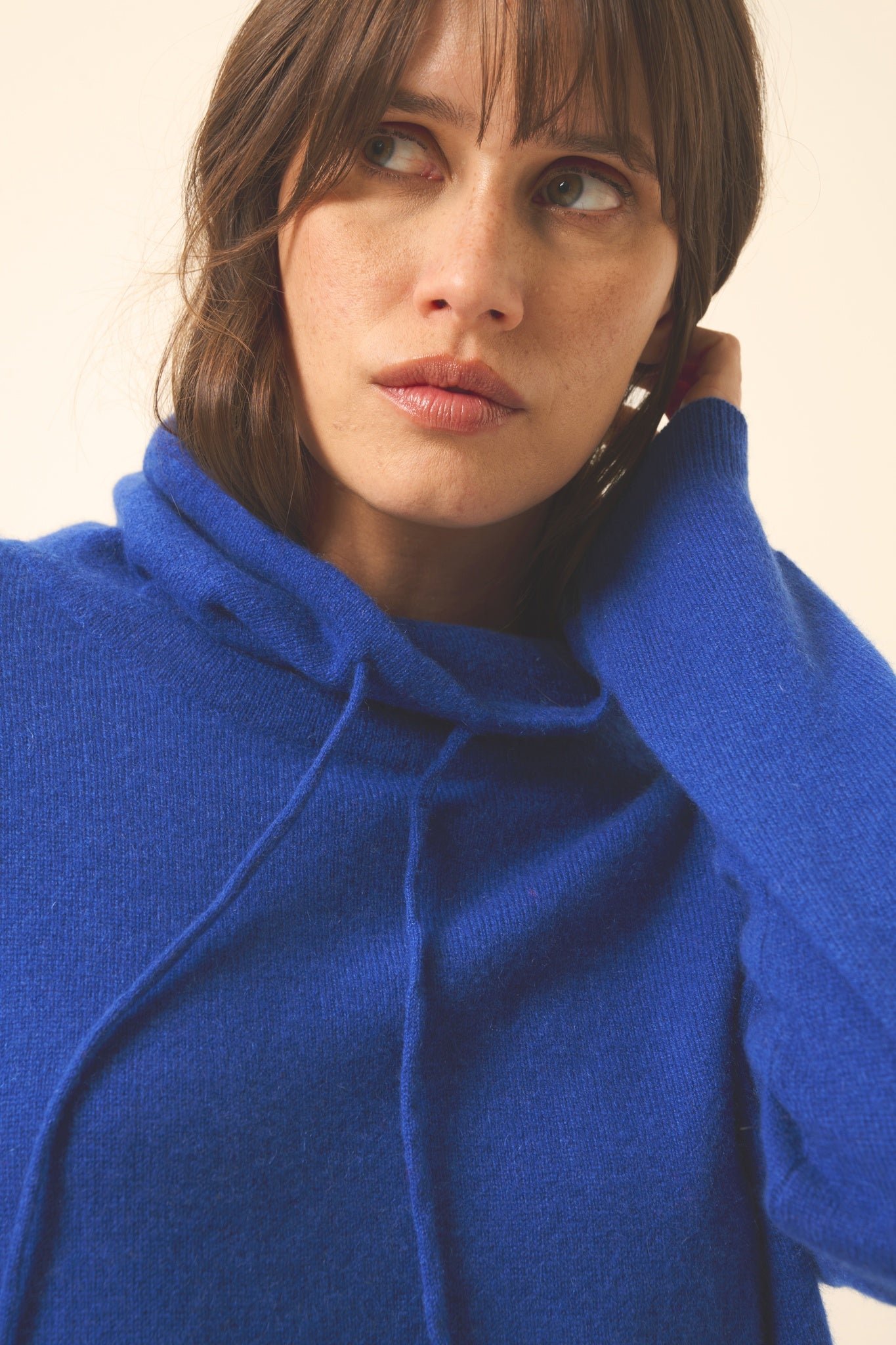 MELROSE pull col montant outremer