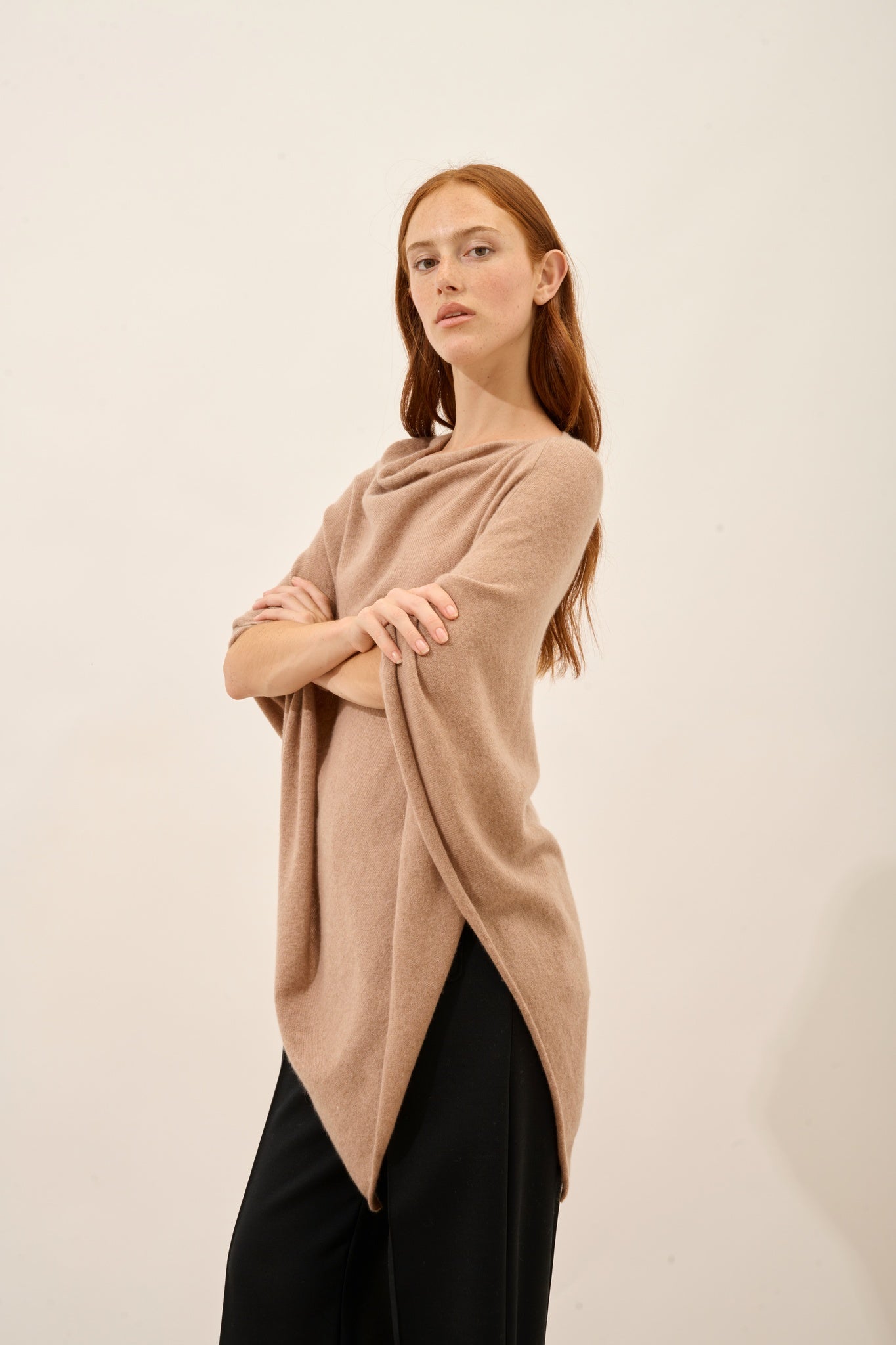 MEREDITH poncho col bateau camel chiné