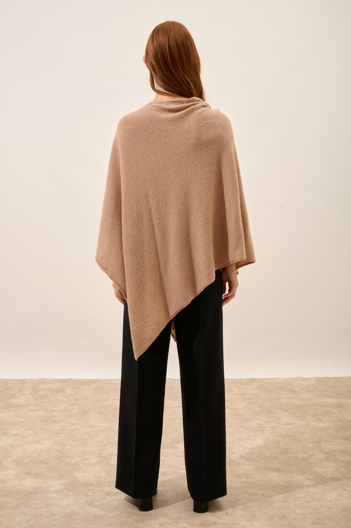 MEREDITH poncho col bateau camel chiné