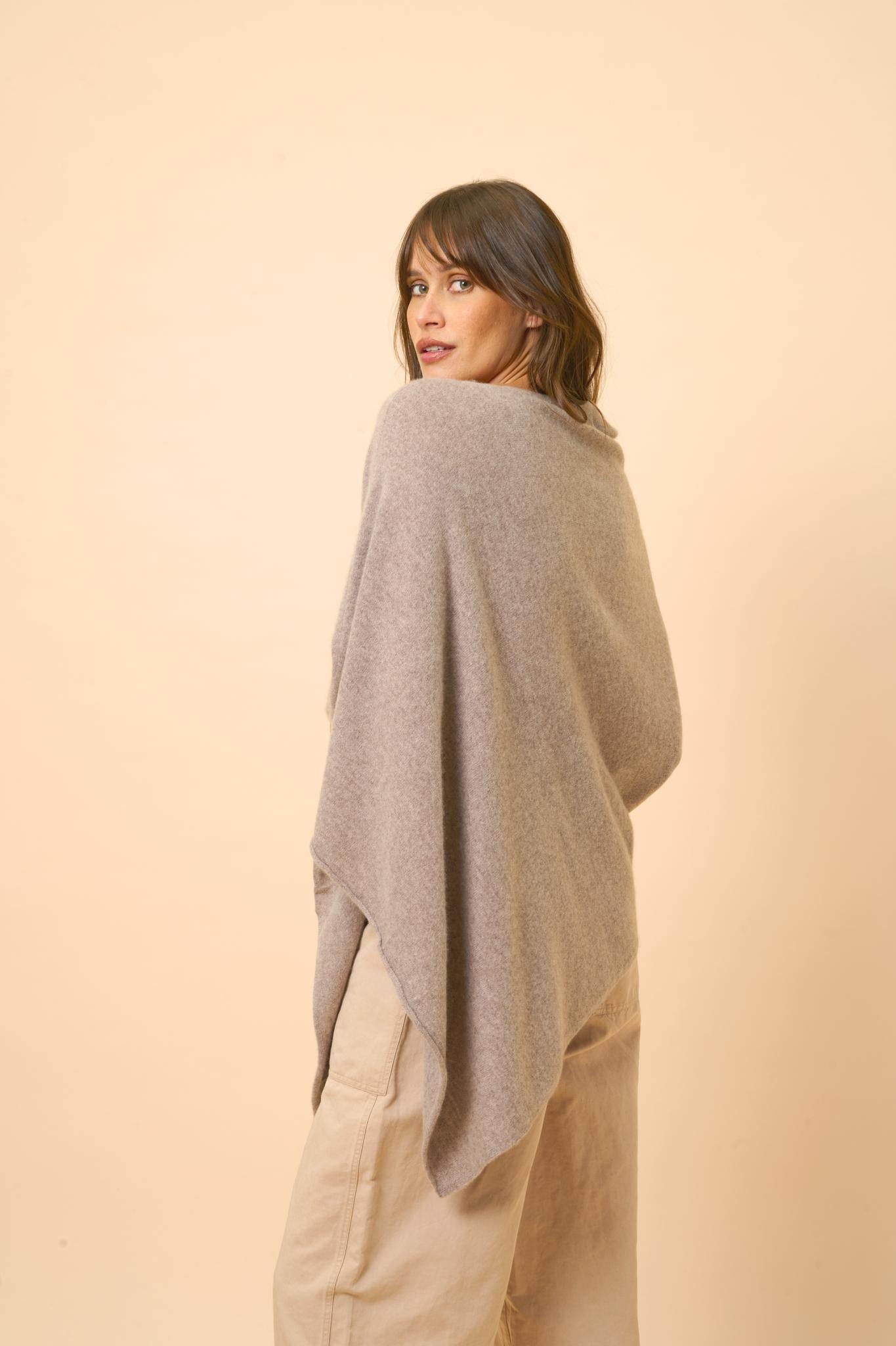 MEREDITH poncho col bateau caribou chiné