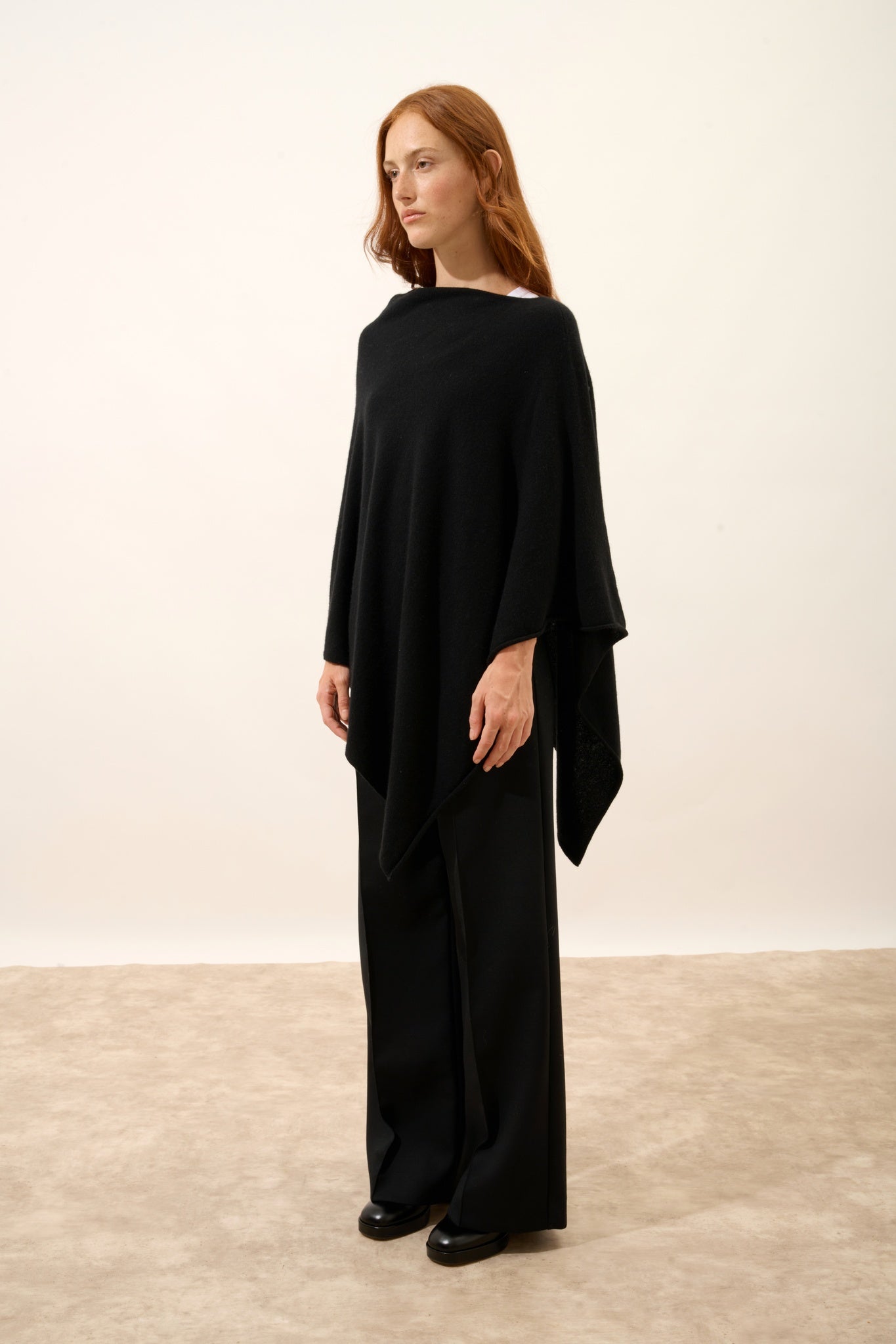 MEREDITH poncho col bateau noir