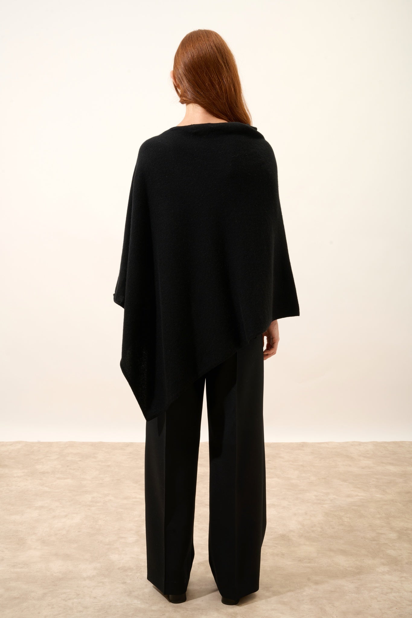 MEREDITH poncho col bateau noir