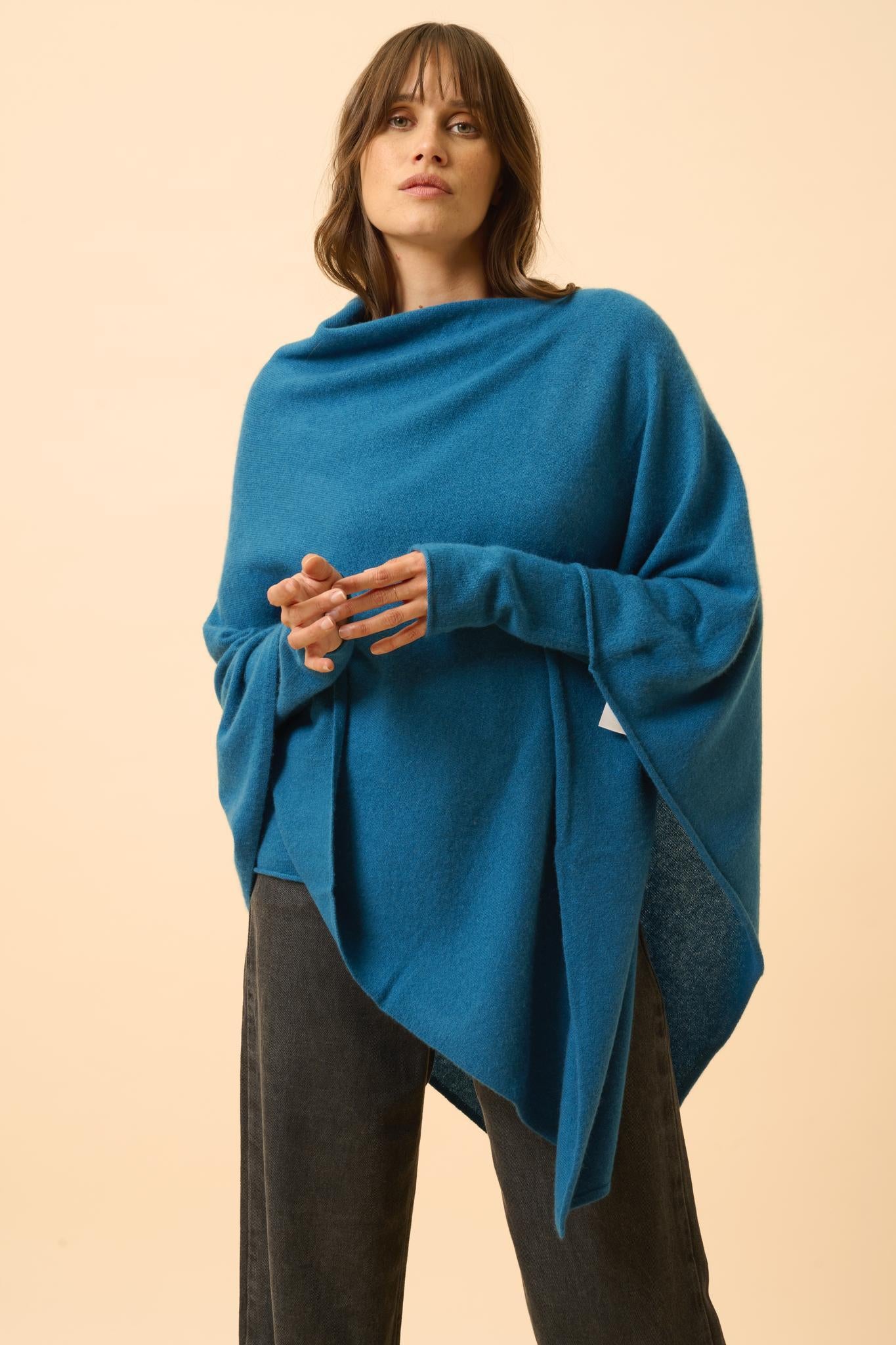 MEREDITH poncho col bateau paon