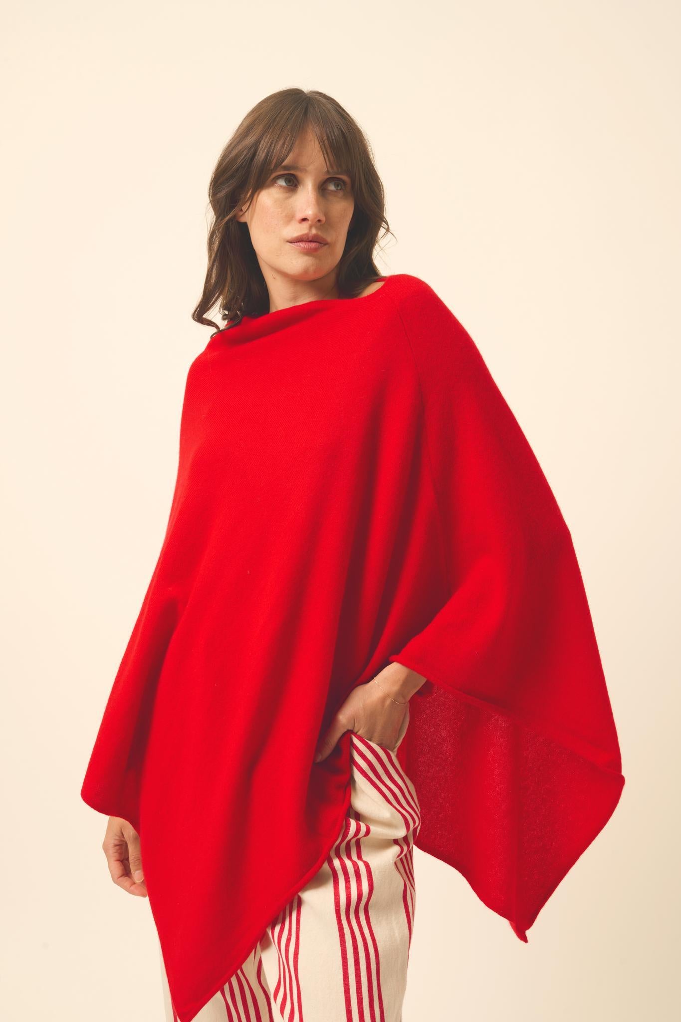 MEREDITH poncho col bateau rouge