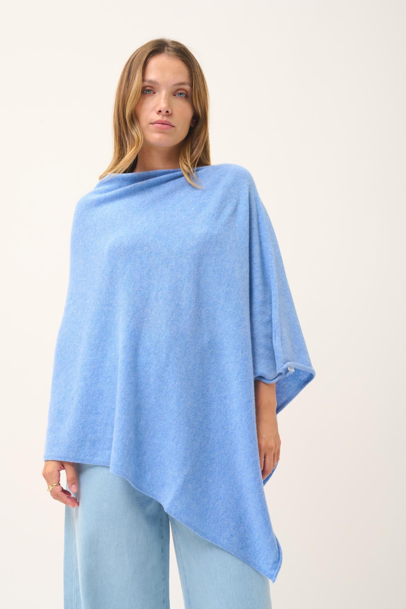 MEREDITH poncho col bateau sky