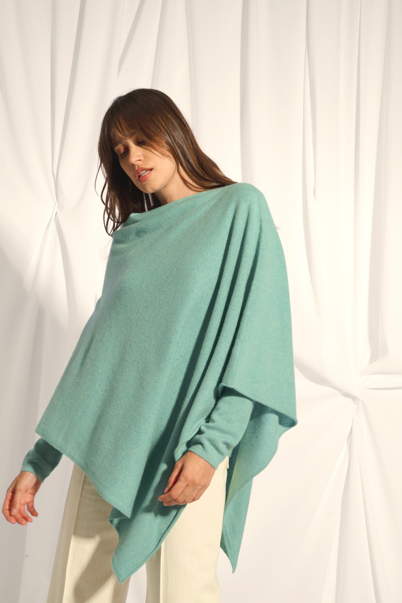 MEREDITH poncho col bateau vert chiné