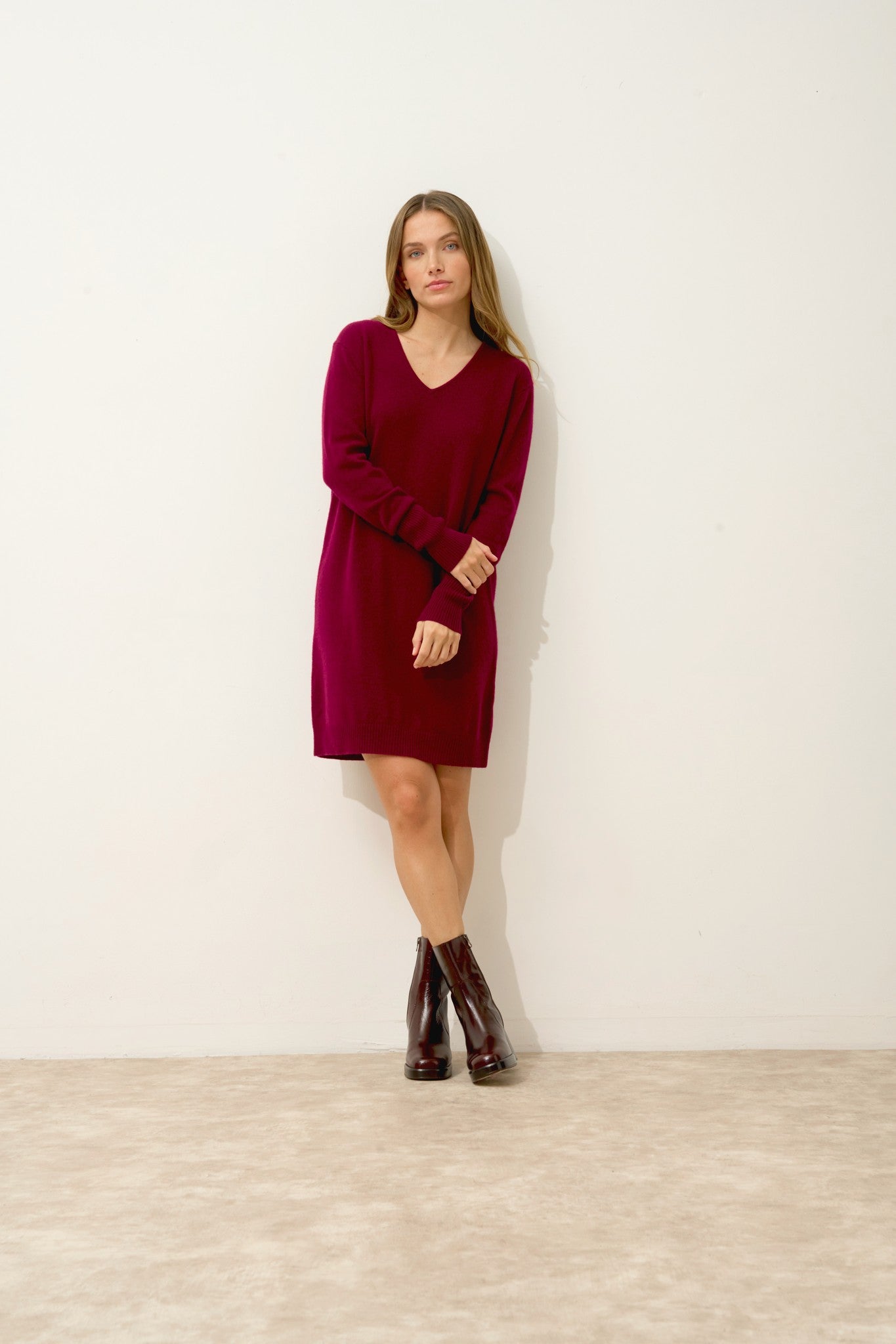 mileya robe col v bordeaux 100% cachemire