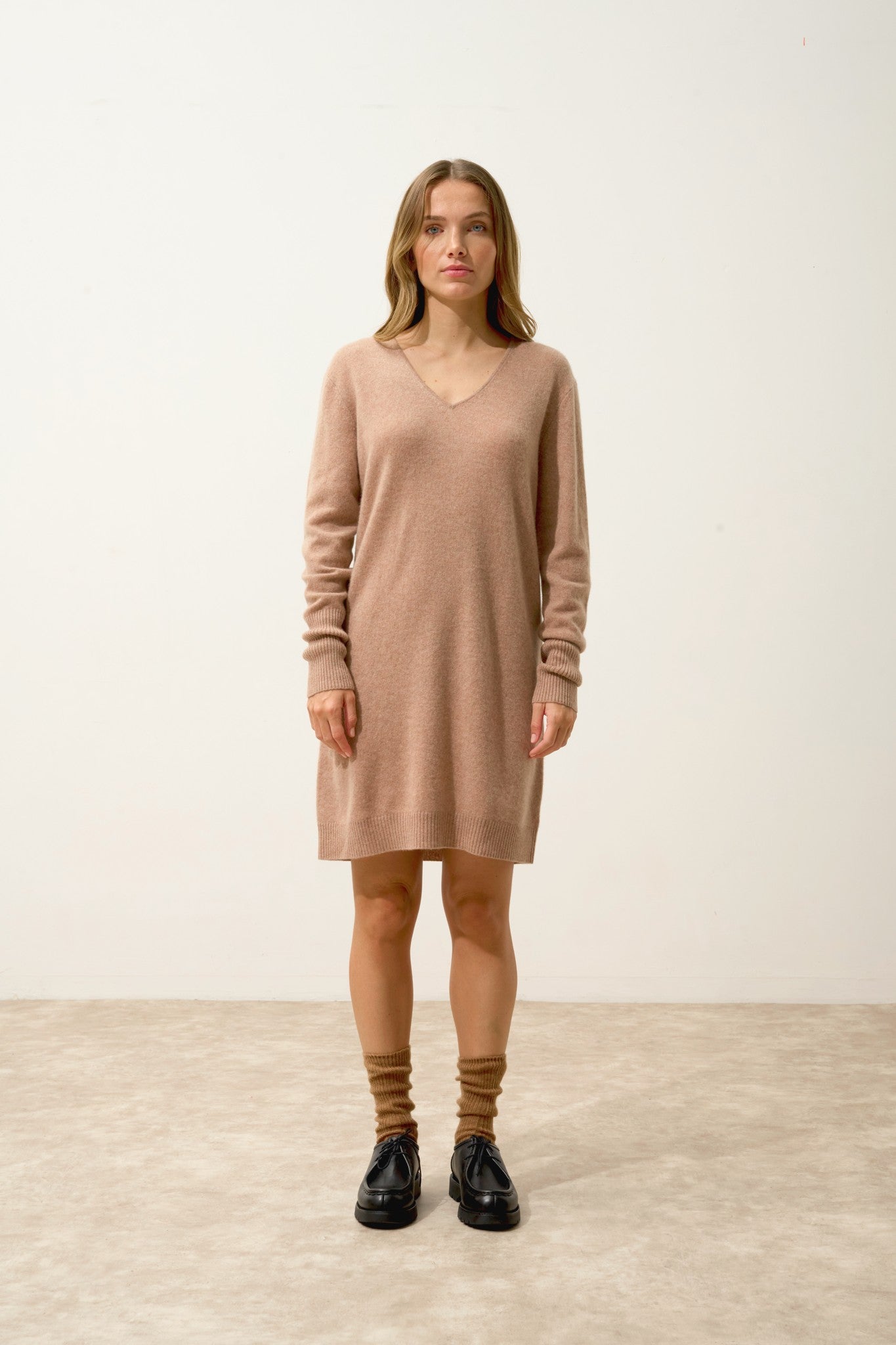 mileya robe col v camel chiné 100% cachemire