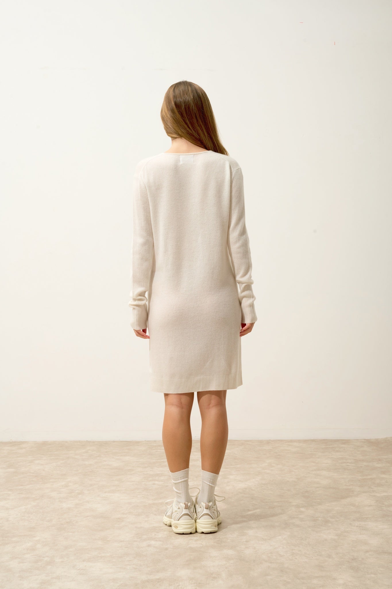 MILEYA robe col v ivoire