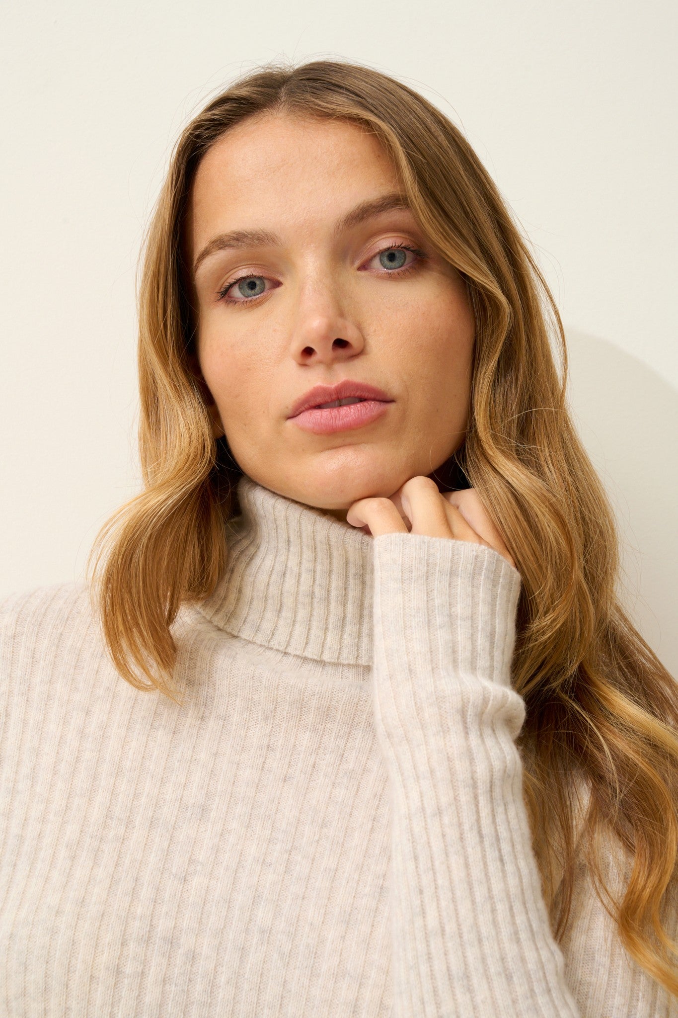 miraya pull col roulé gris perle chiné 100% cachemire