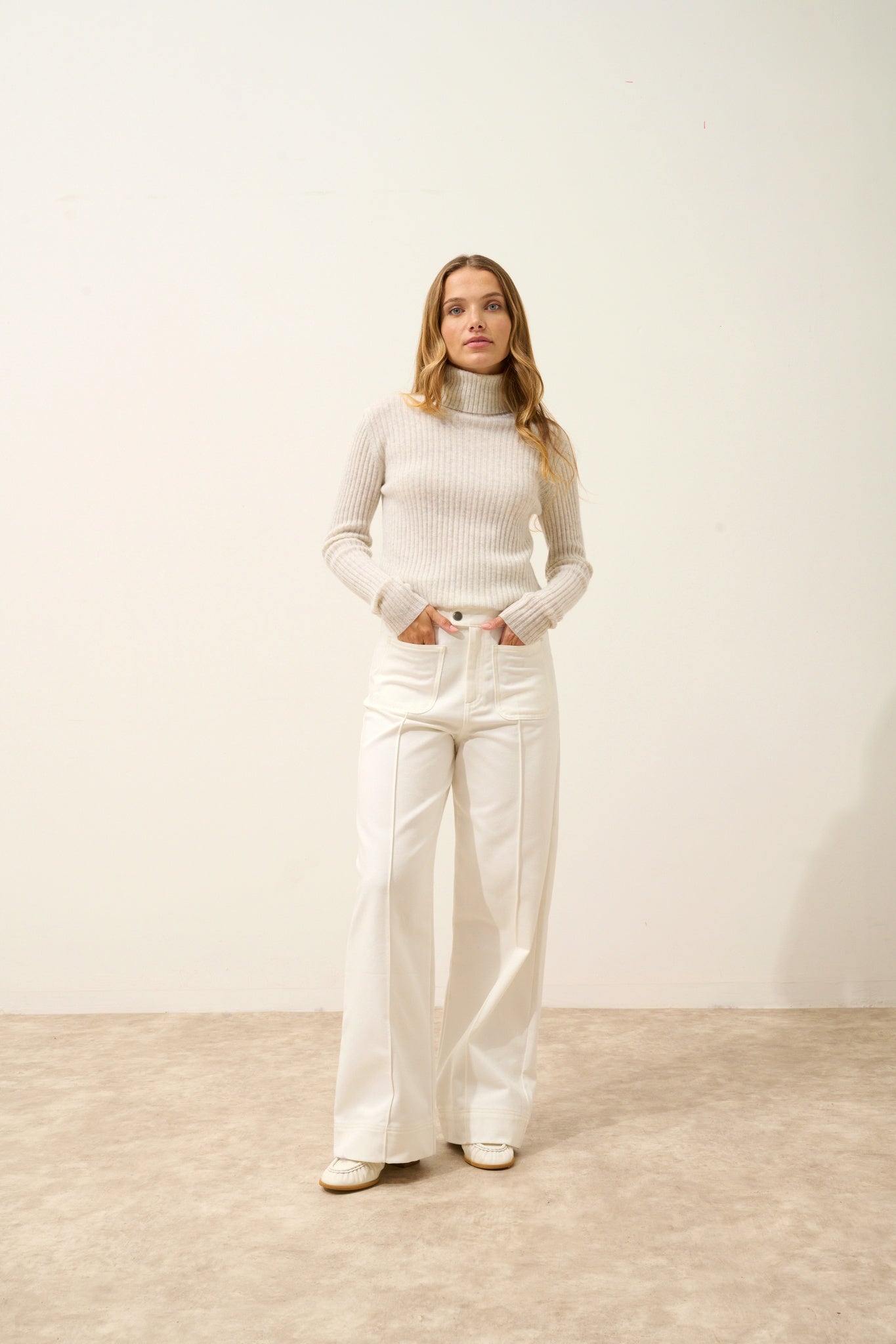 MIRAYA pull col roulé gris perle chiné