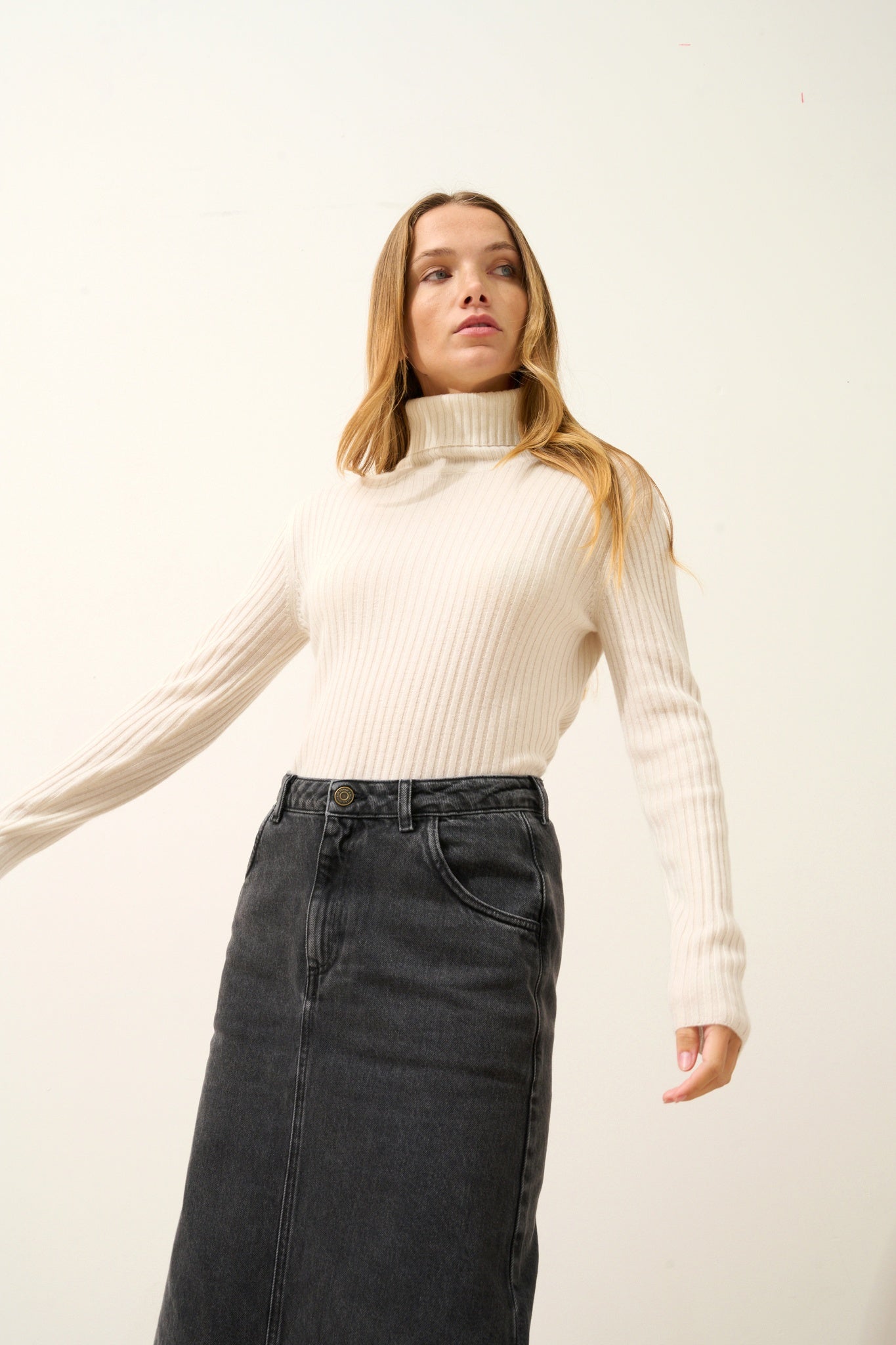 MIRAYA pull col roulé ivoire