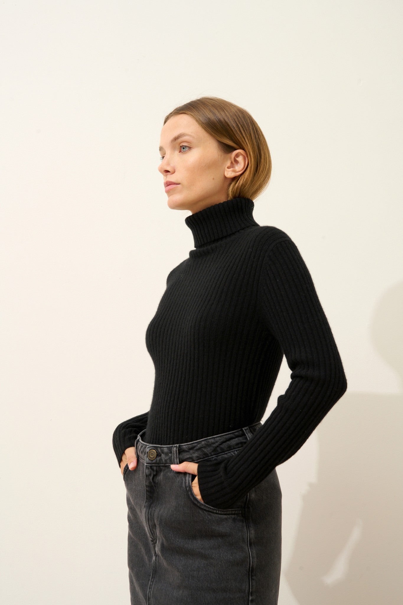 miraya pull col roulé noir 100% cachemire