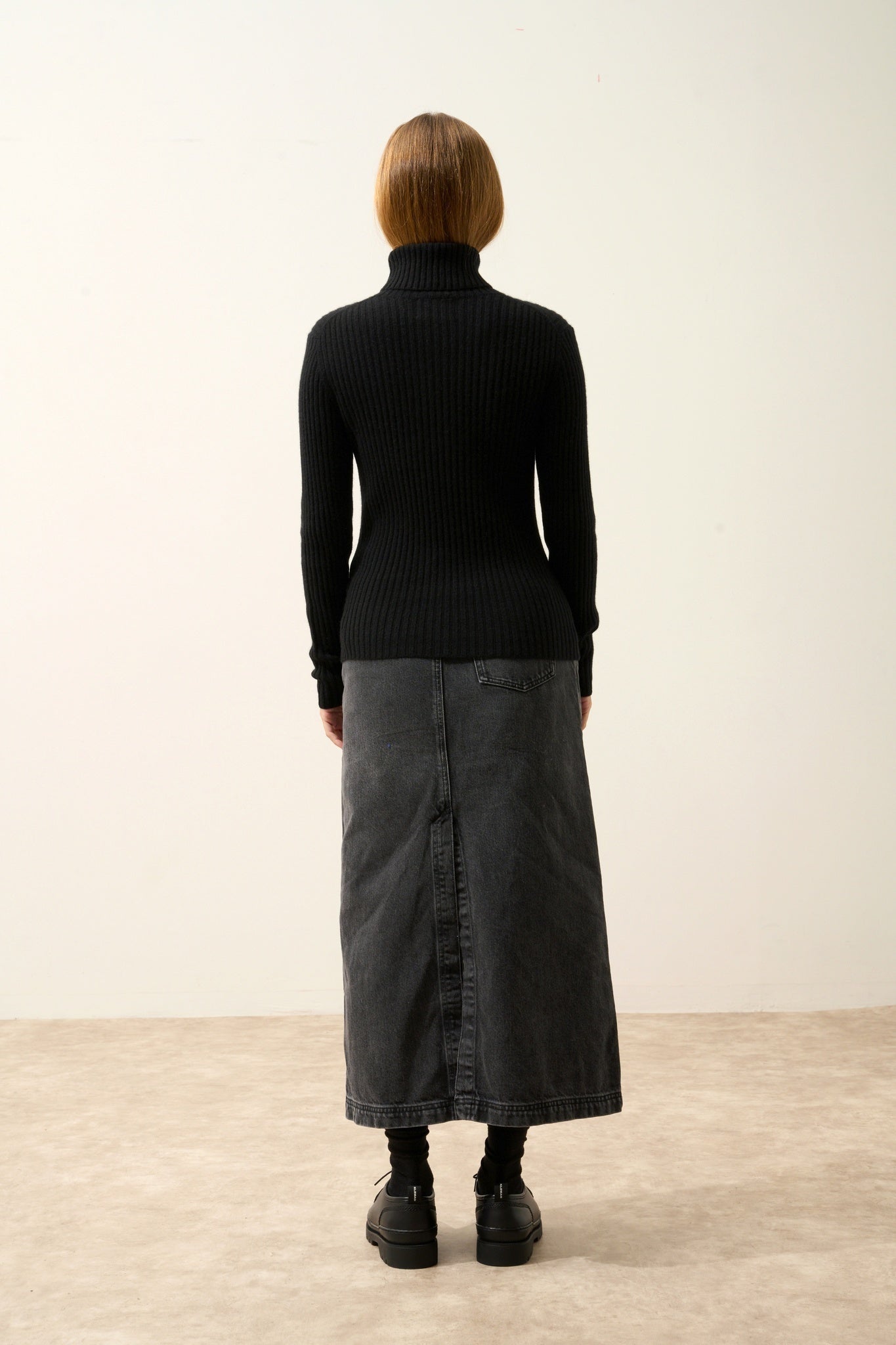 MIRAYA black turtleneck sweater