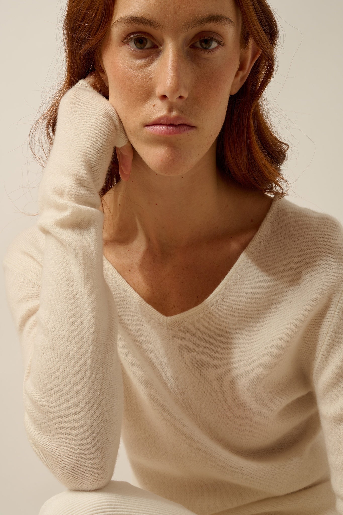 MIRELLA pull col v devant et dos ivoire