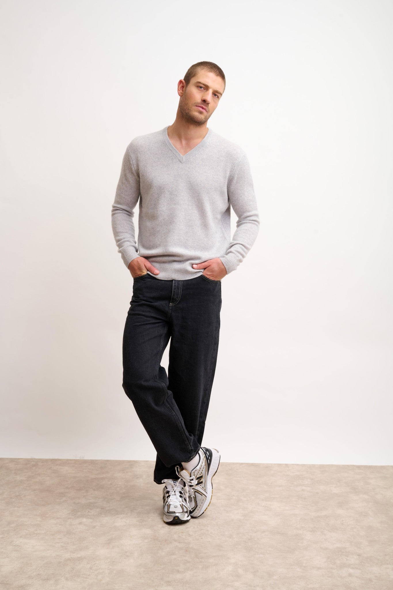 nathan pull col v 4 fils gris clair chiné 100% cachemire